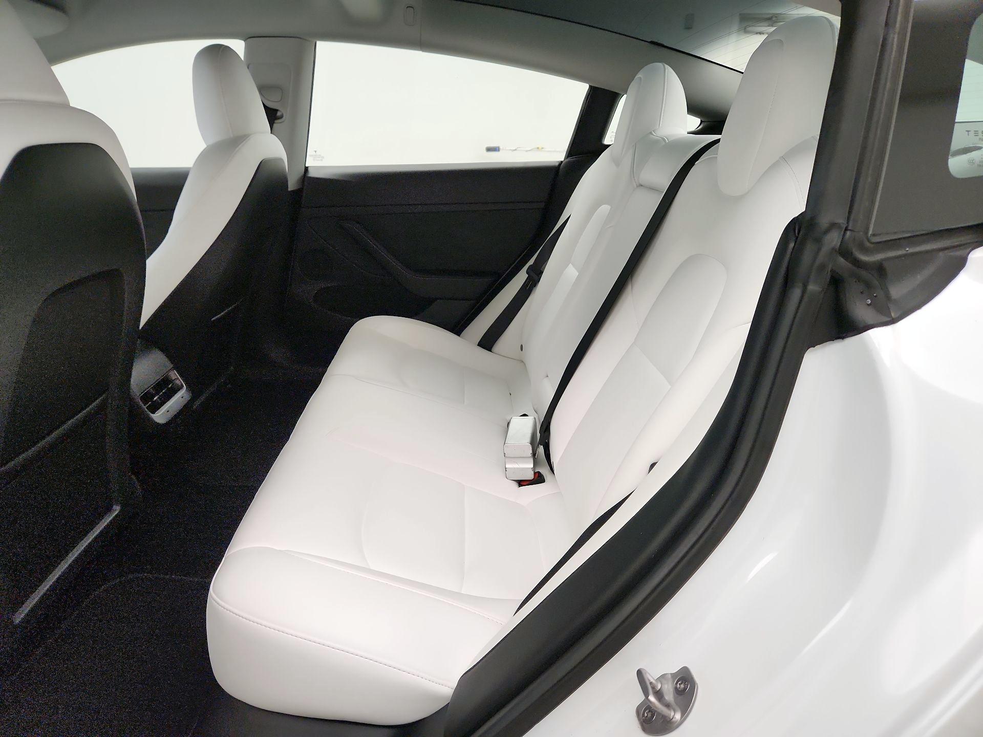 Thumbnail: 2023 Tesla Model 3 - 17
