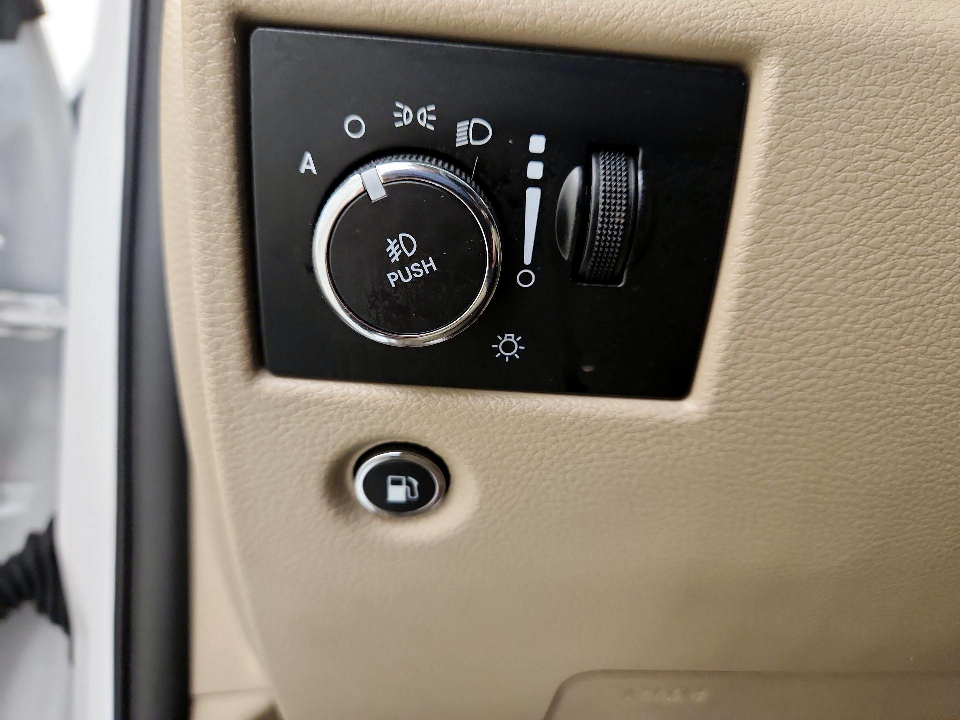 Thumbnail: 2021 Jeep Grand Cherokee - 13