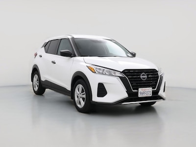 White 2023 Nissan Kicks S
