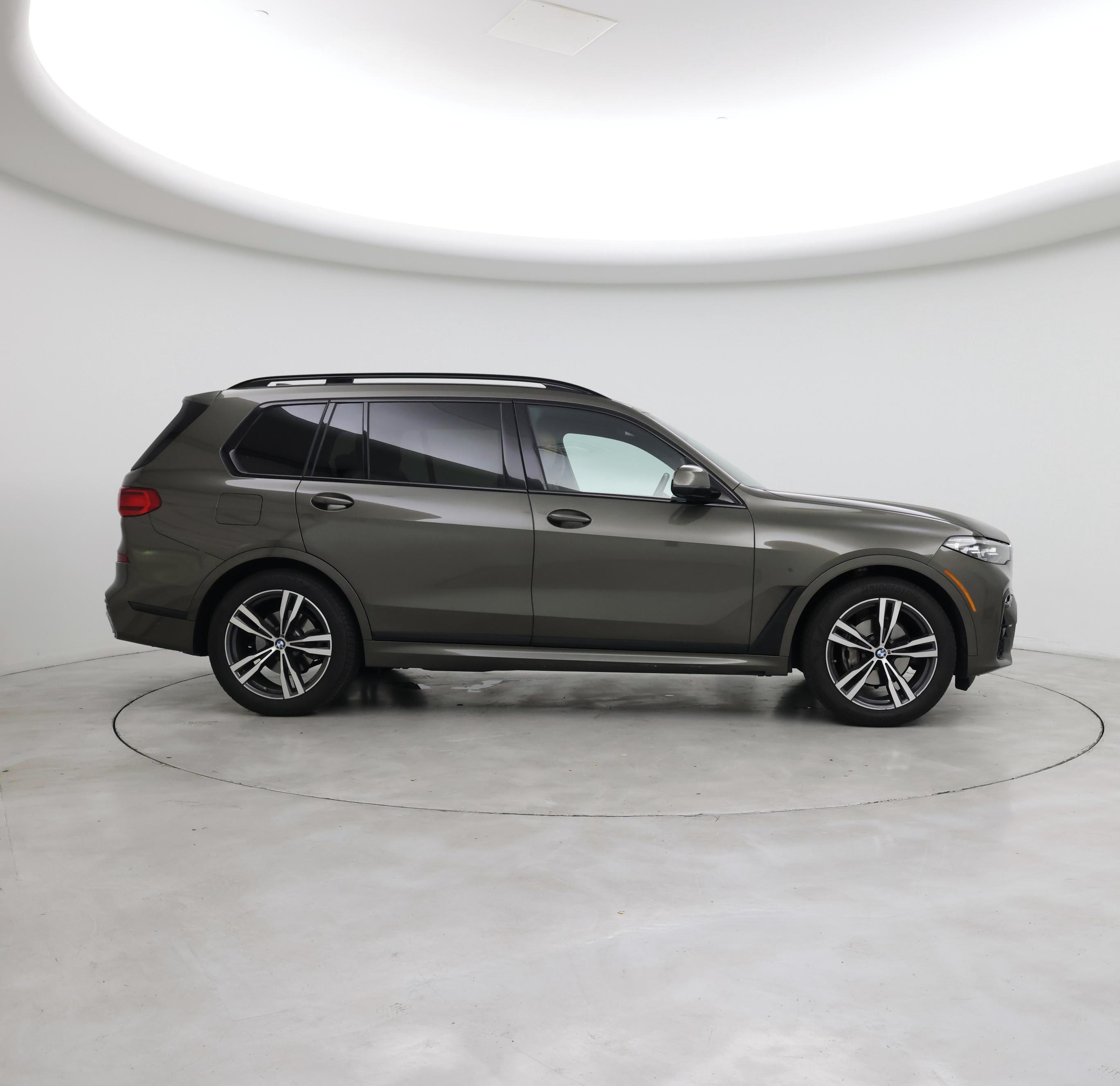 Thumbnail: 2022 BMW X7 - 7