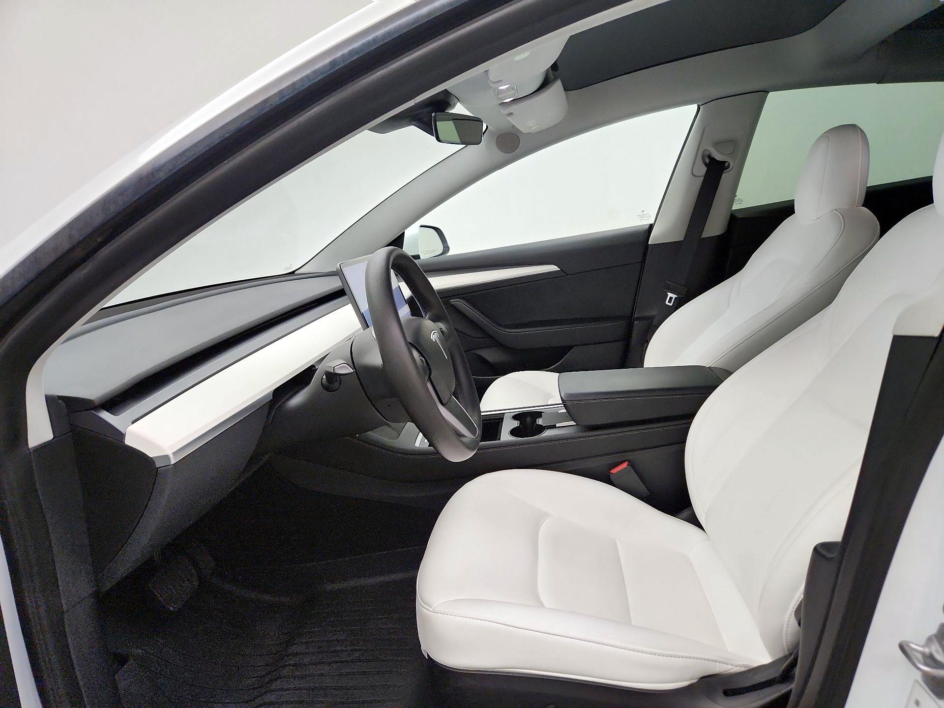 Thumbnail: 2022 Tesla Model 3 - 11