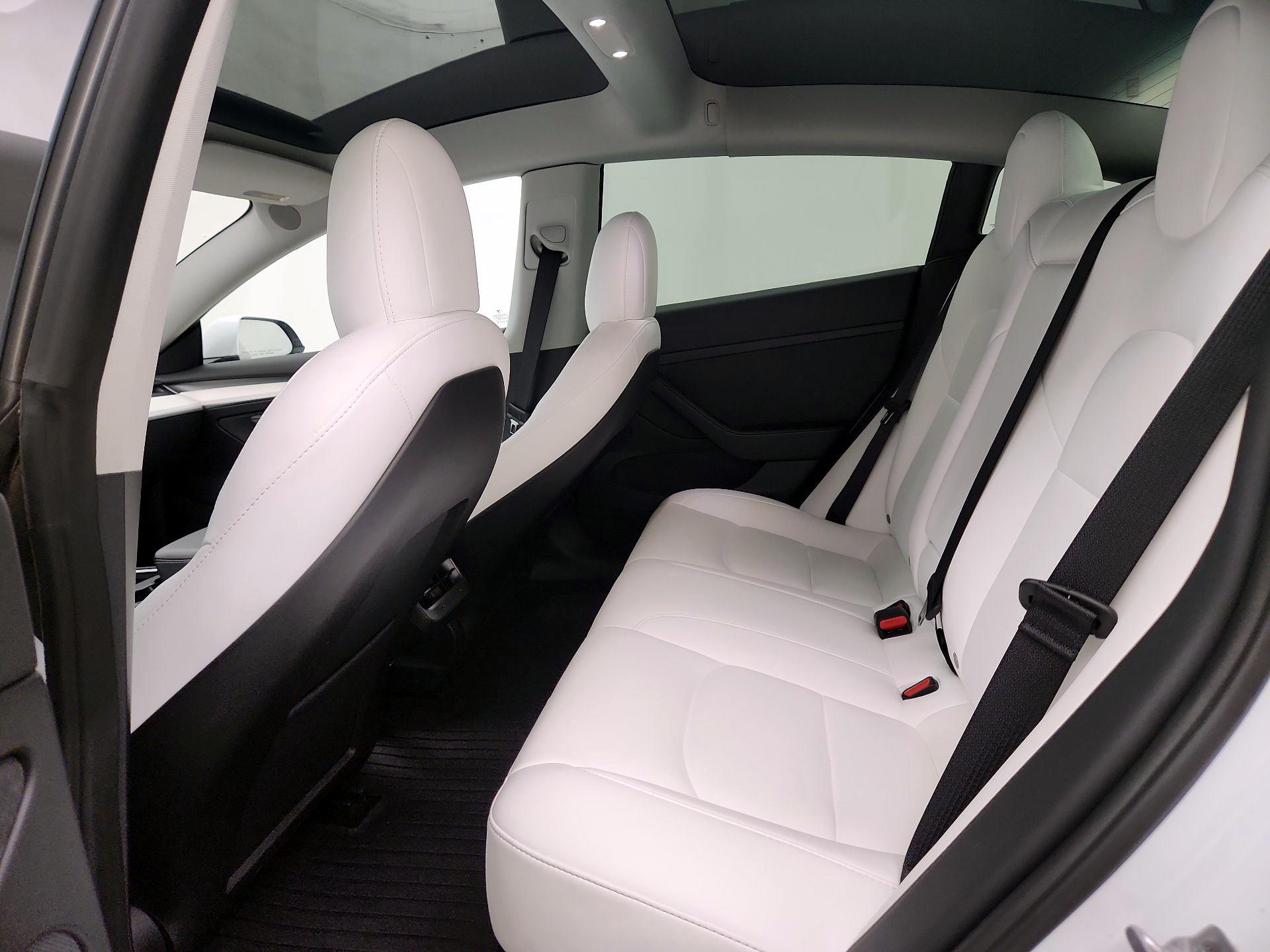Thumbnail: 2022 Tesla Model 3 - 18
