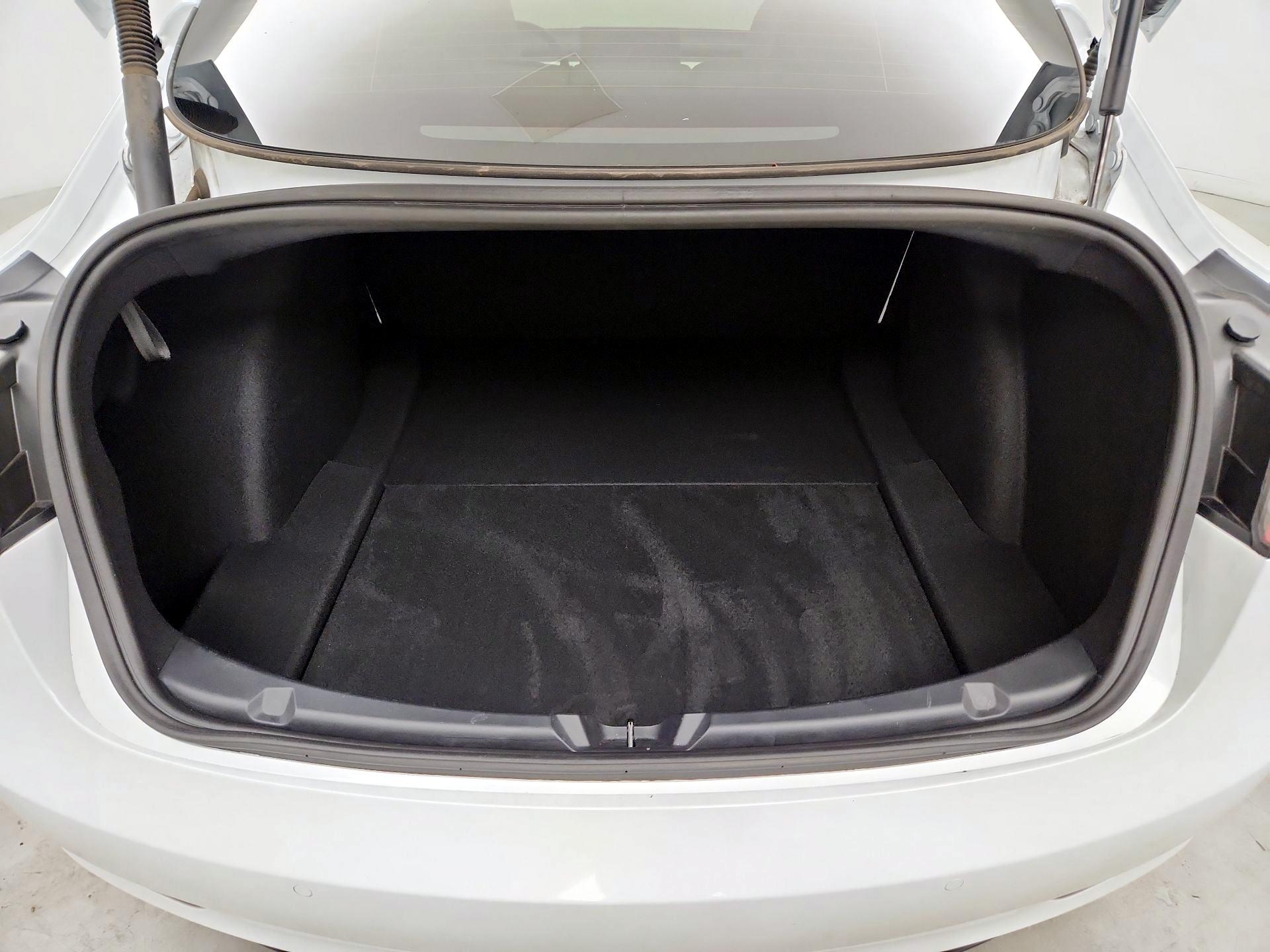 Thumbnail: 2022 Tesla Model 3 - 19