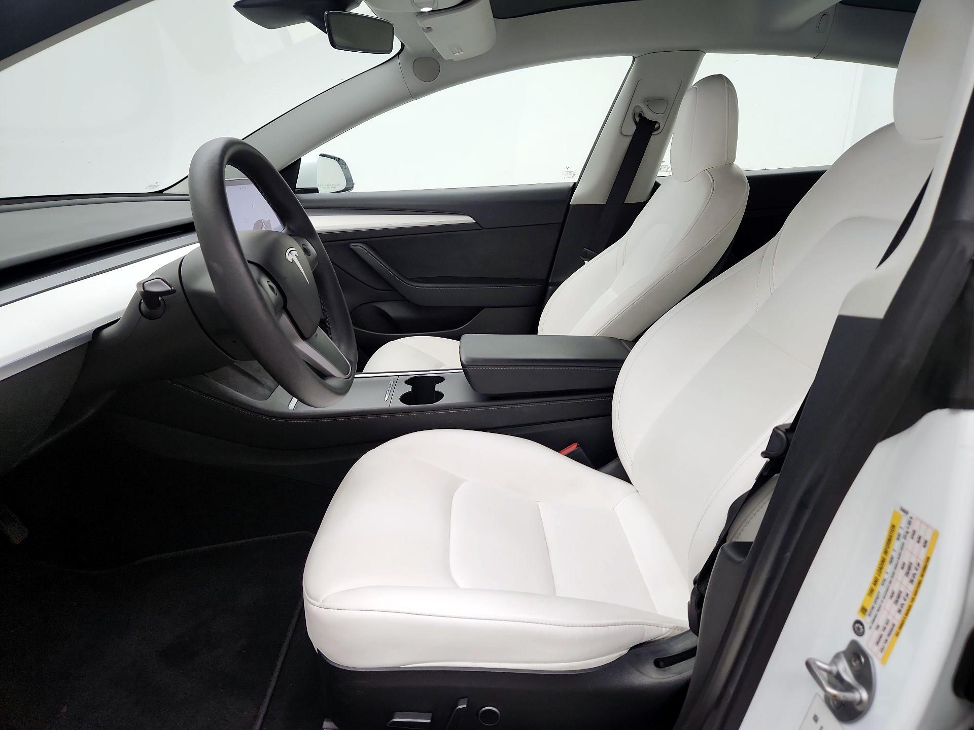 Thumbnail: 2022 Tesla Model 3 - 11