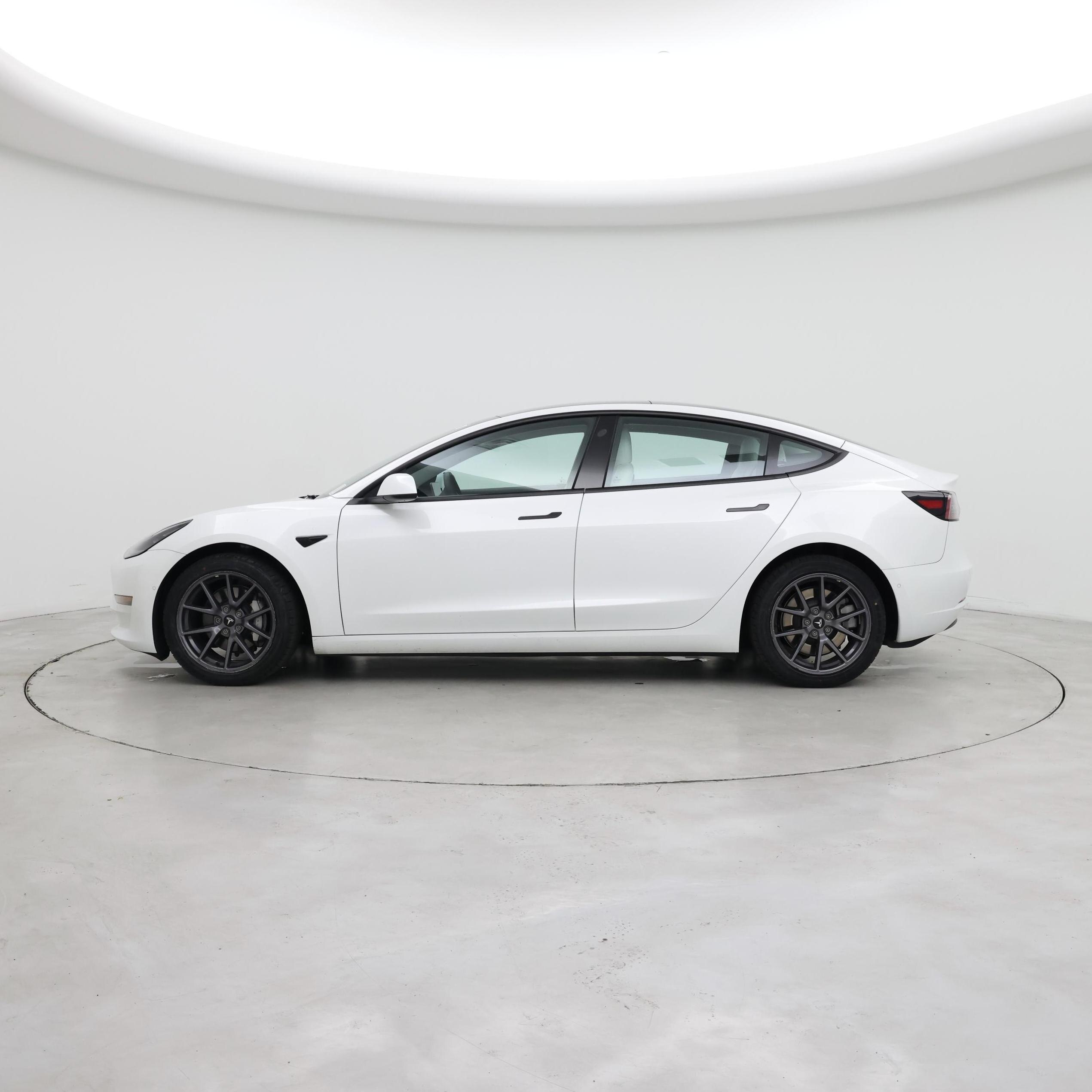 Thumbnail: 2022 Tesla Model 3 - 3