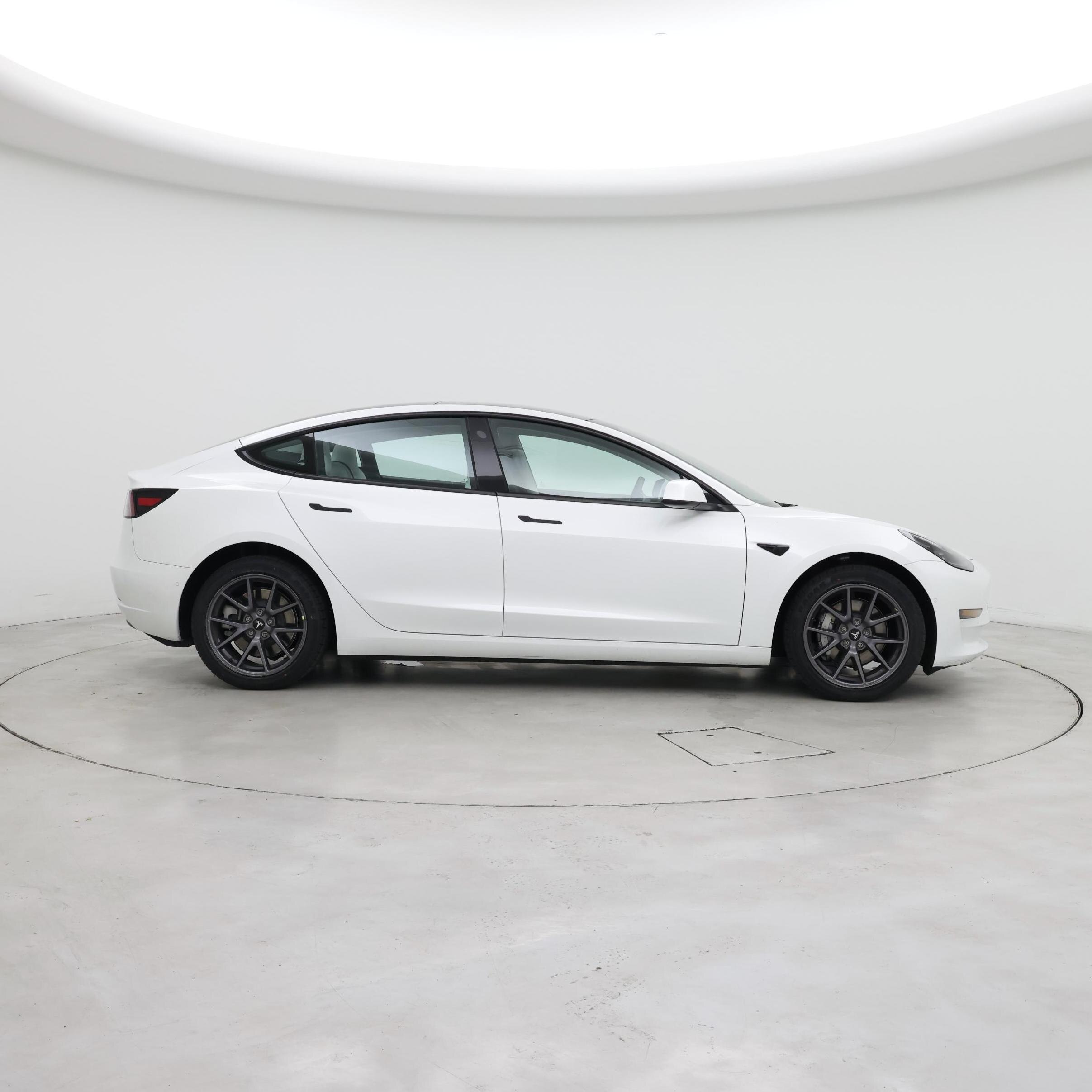 Thumbnail: 2022 Tesla Model 3 - 7