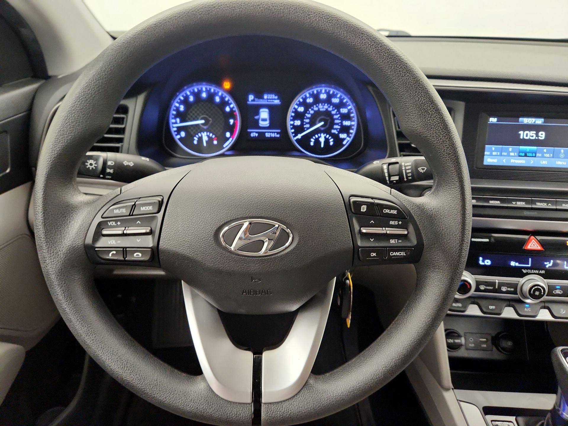 Thumbnail: 2020 Hyundai Elantra - 10
