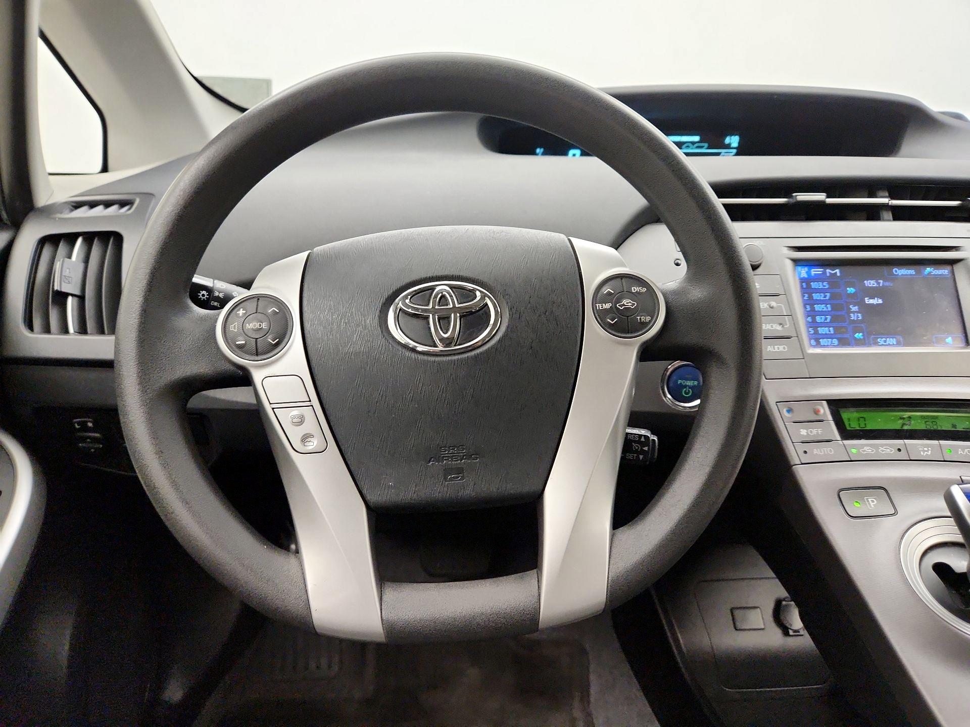 Thumbnail: 2015 Toyota Prius - 10