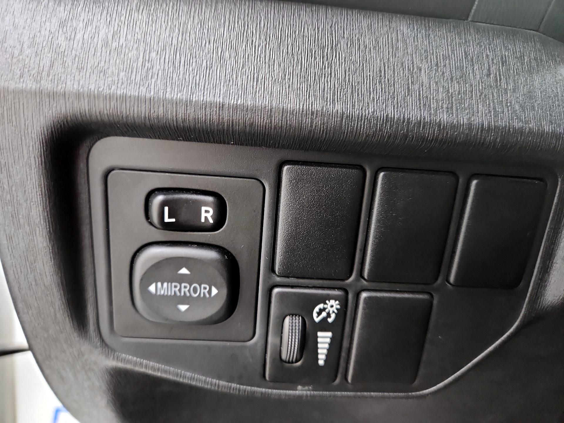 Thumbnail: 2015 Toyota Prius - 13