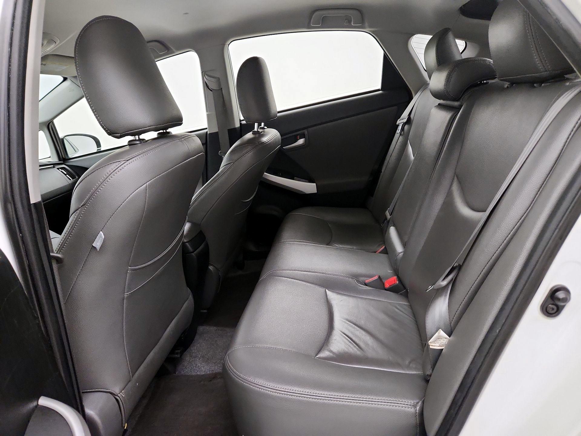 Thumbnail: 2015 Toyota Prius - 18