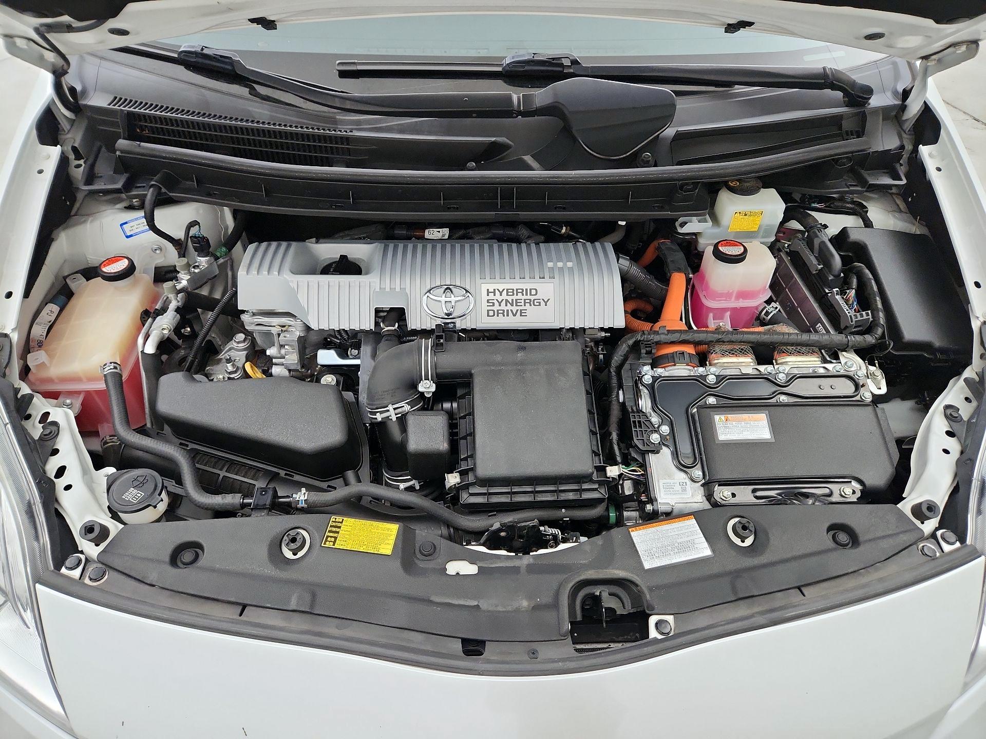 Thumbnail: 2015 Toyota Prius - 20