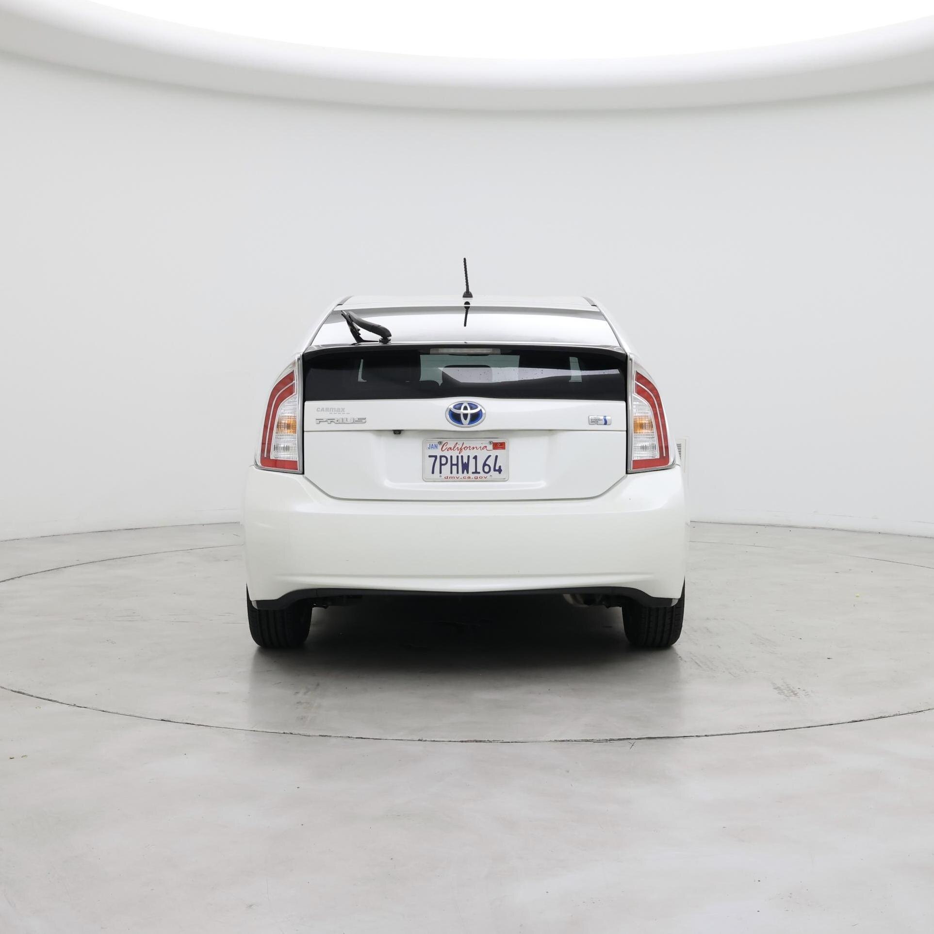 Thumbnail: 2015 Toyota Prius - 6