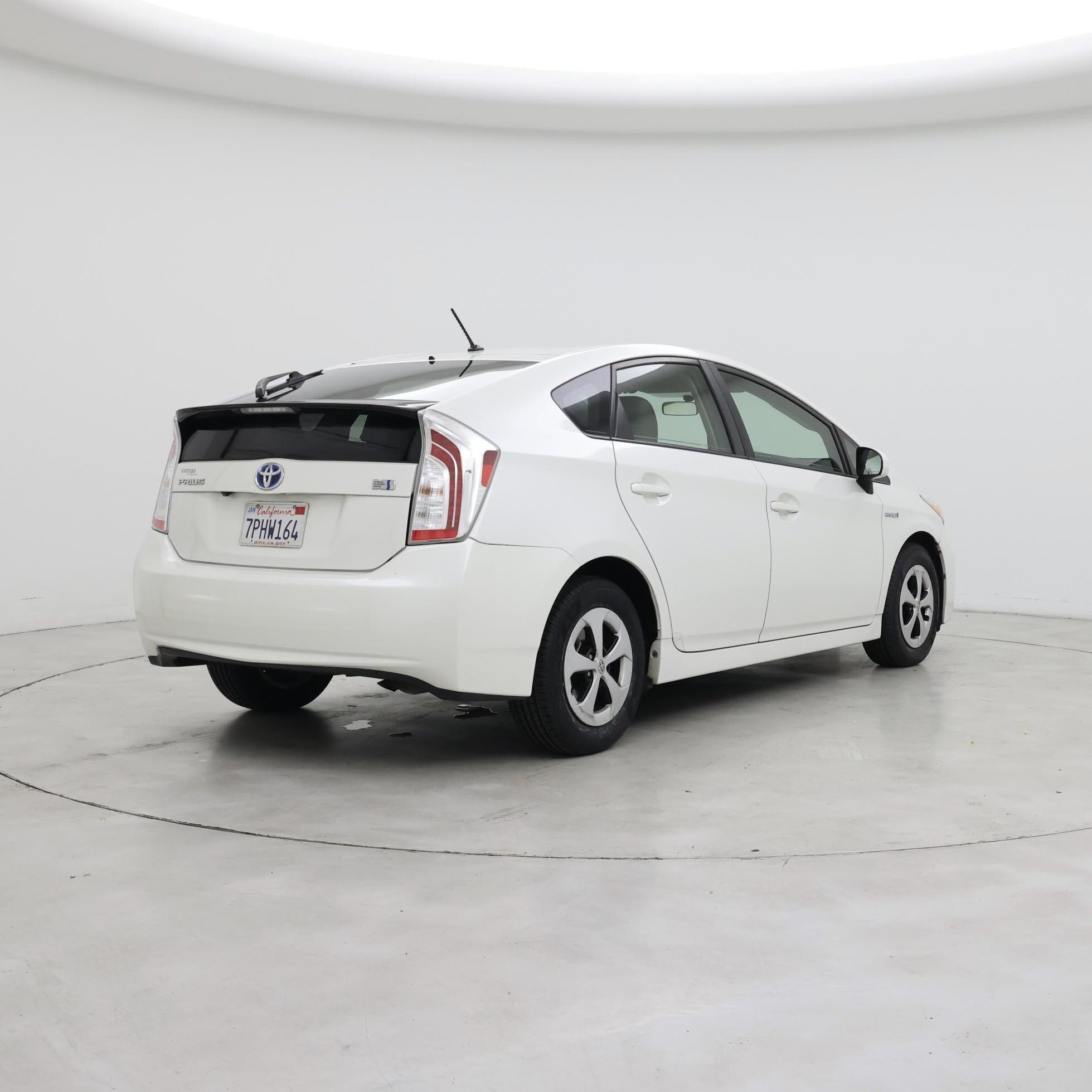 Thumbnail: 2015 Toyota Prius - 8