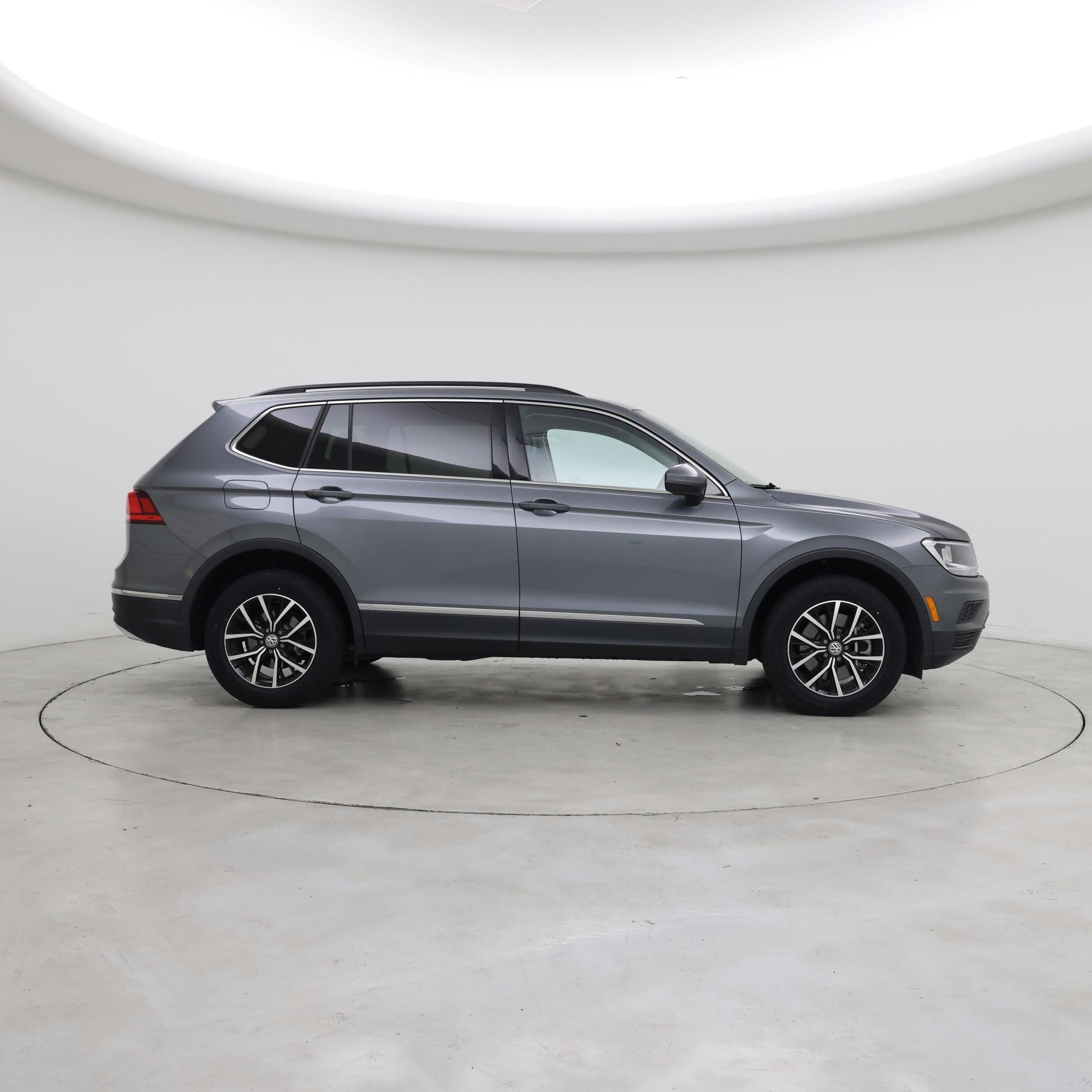 Thumbnail: 2021 Volkswagen Tiguan - 7