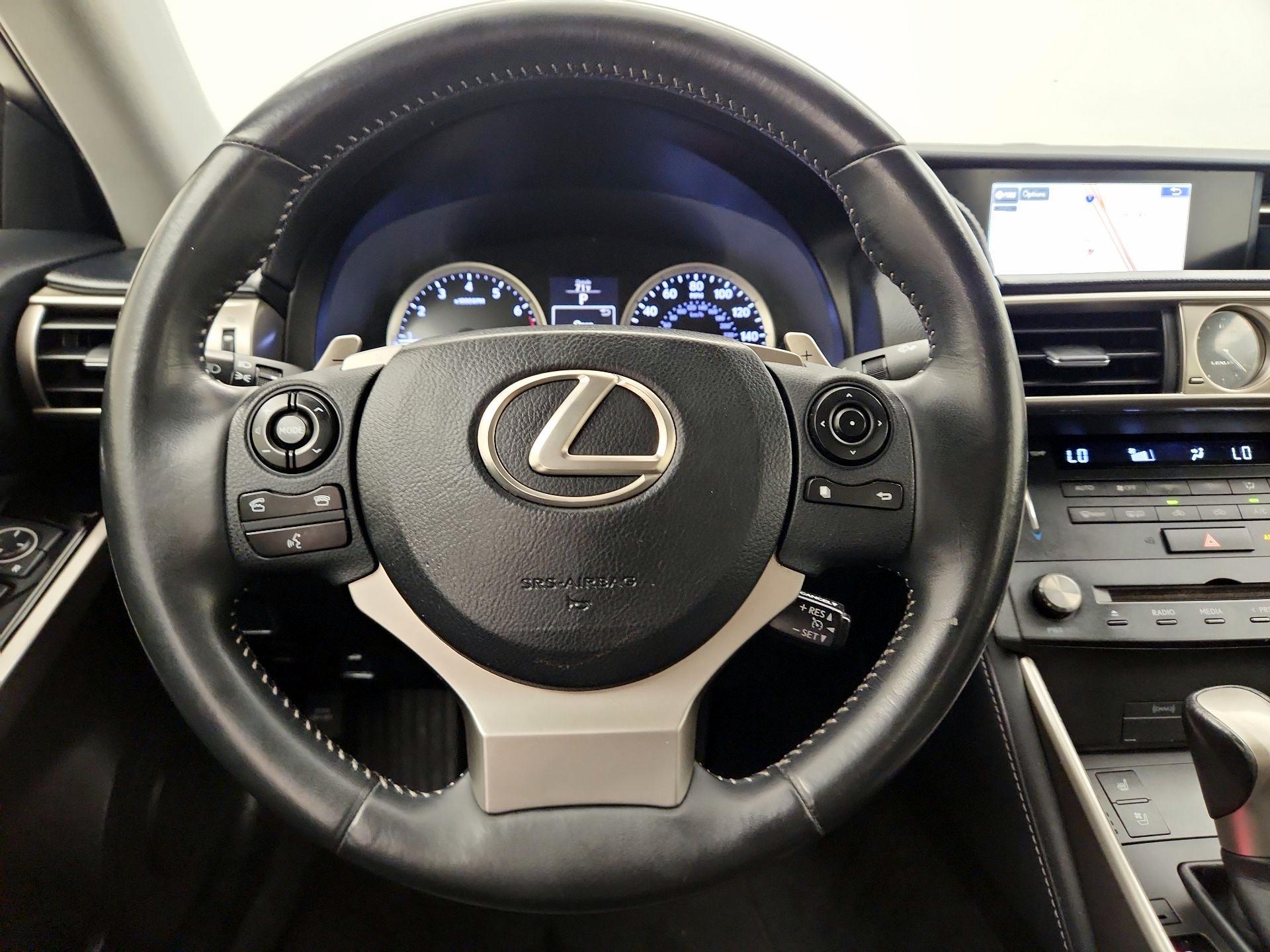 Thumbnail: 2015 Lexus IS - 10