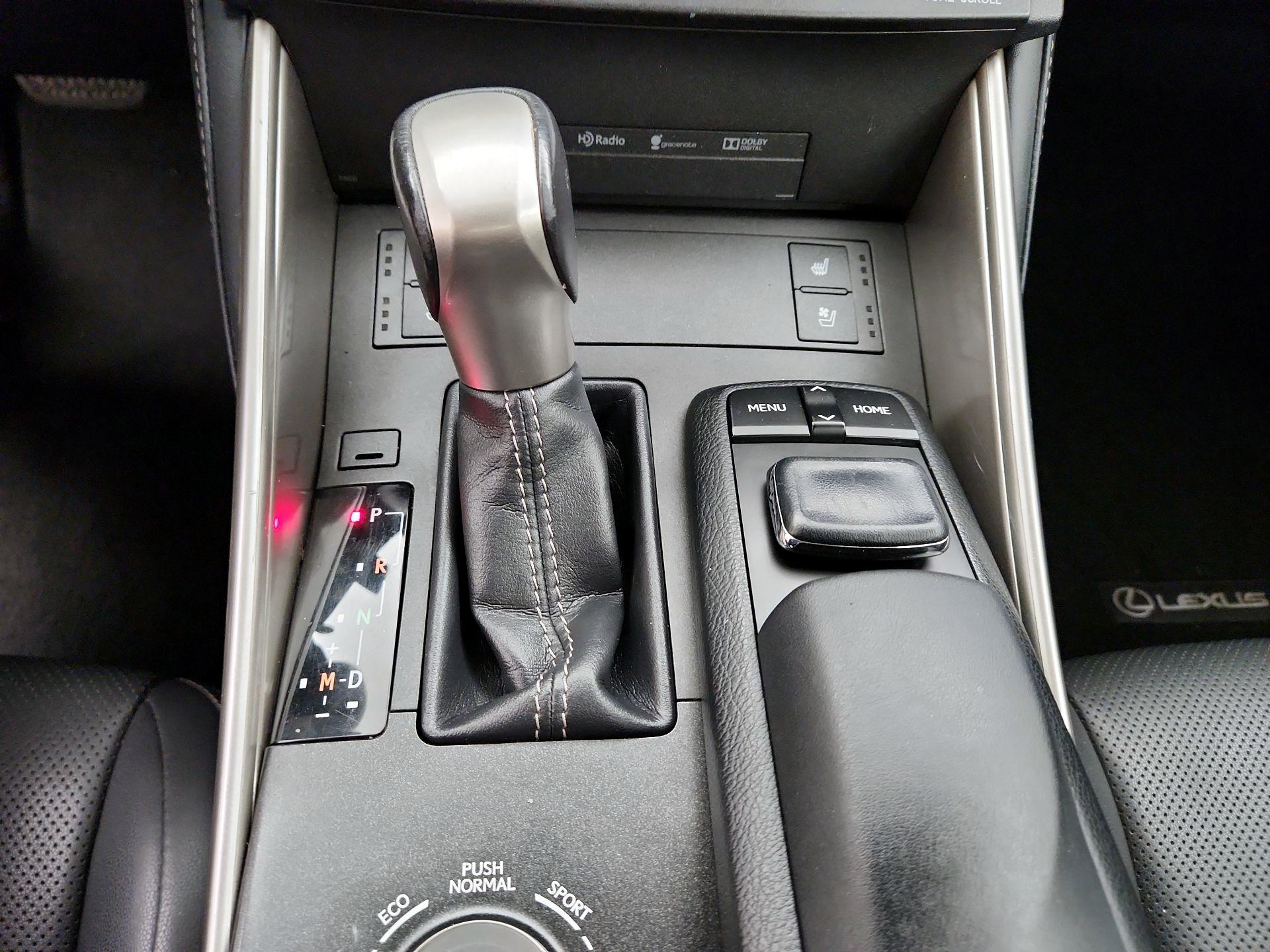 Thumbnail: 2015 Lexus IS - 18