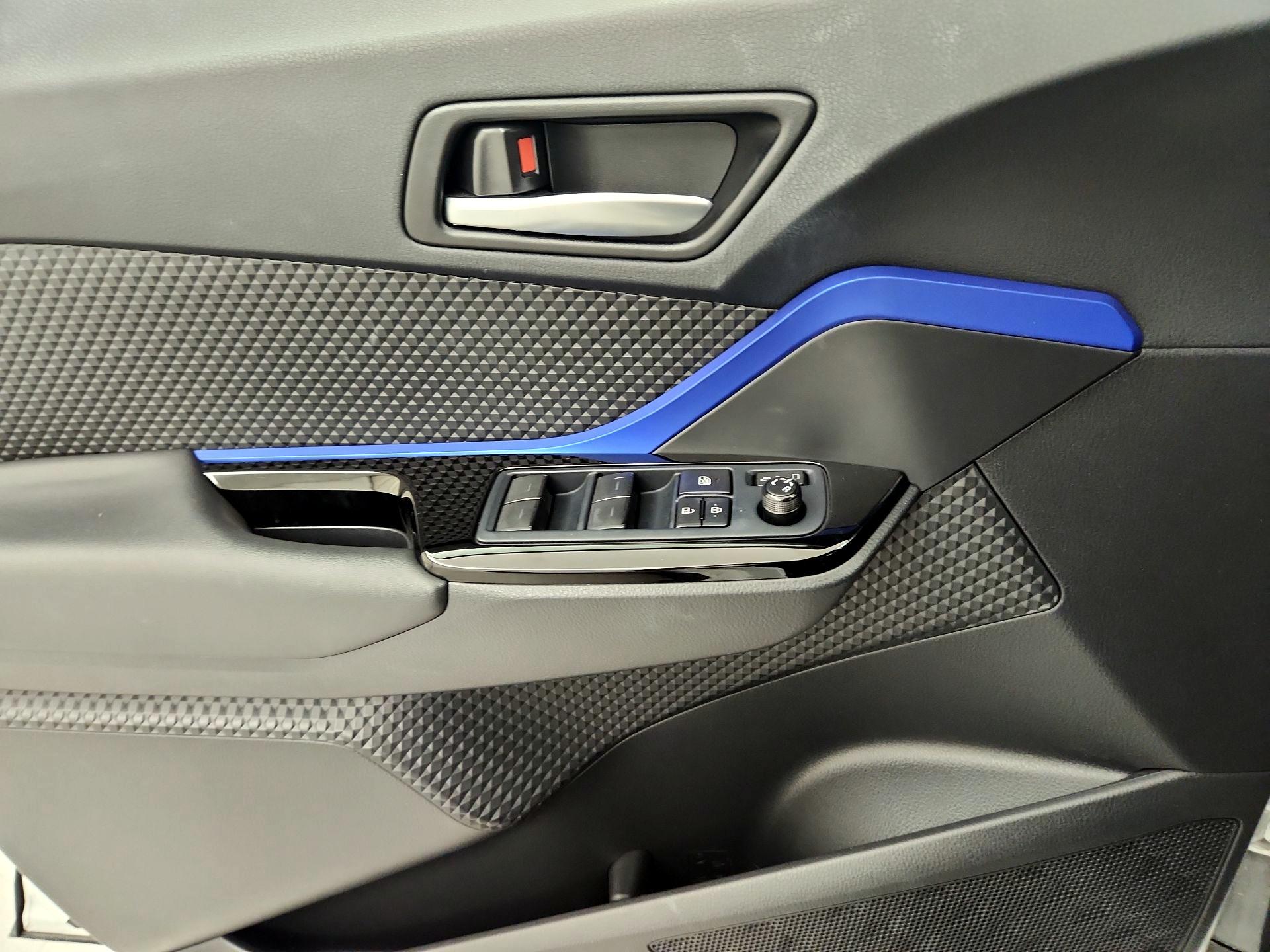 Thumbnail: 2022 Toyota C-HR - 12