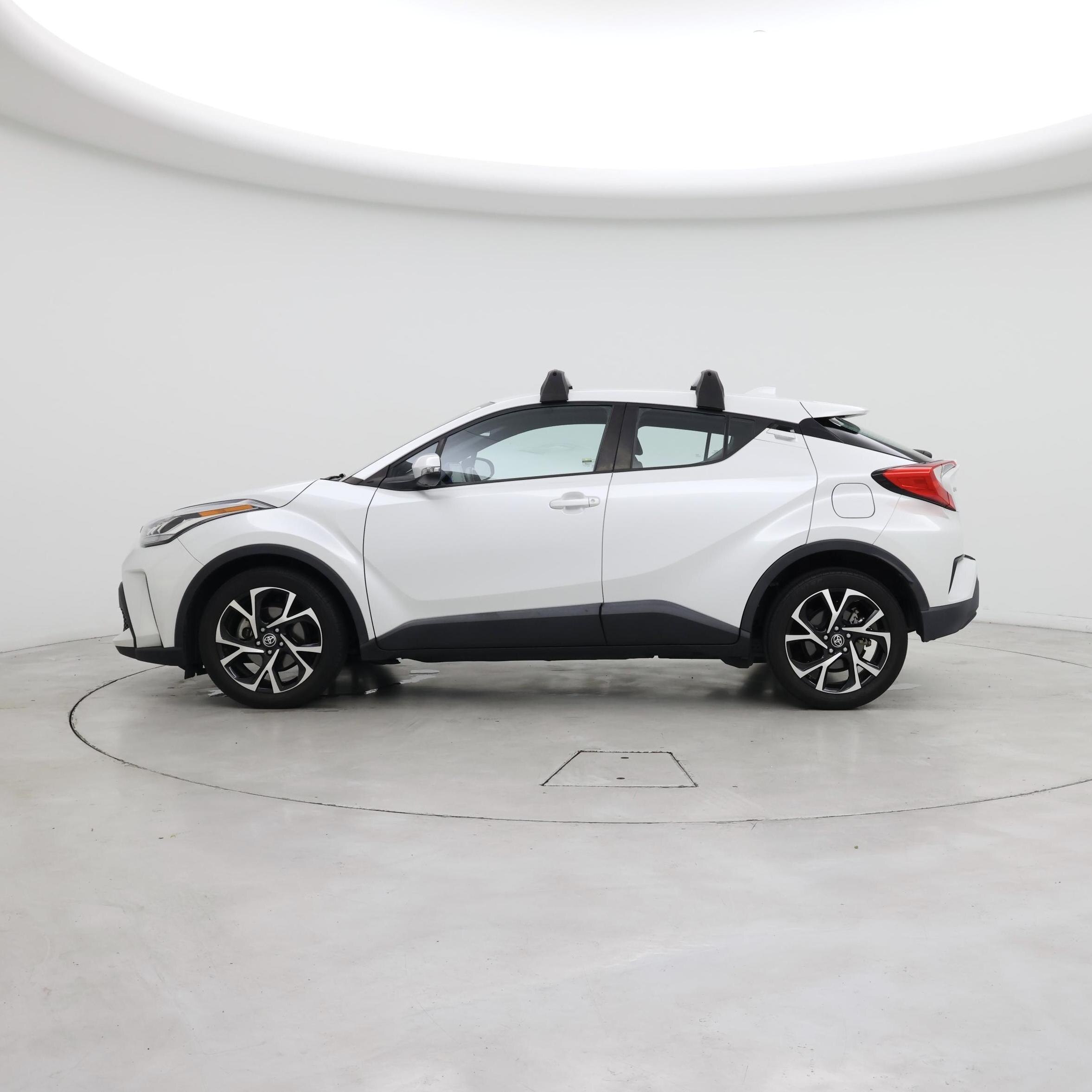 Thumbnail: 2022 Toyota C-HR - 3