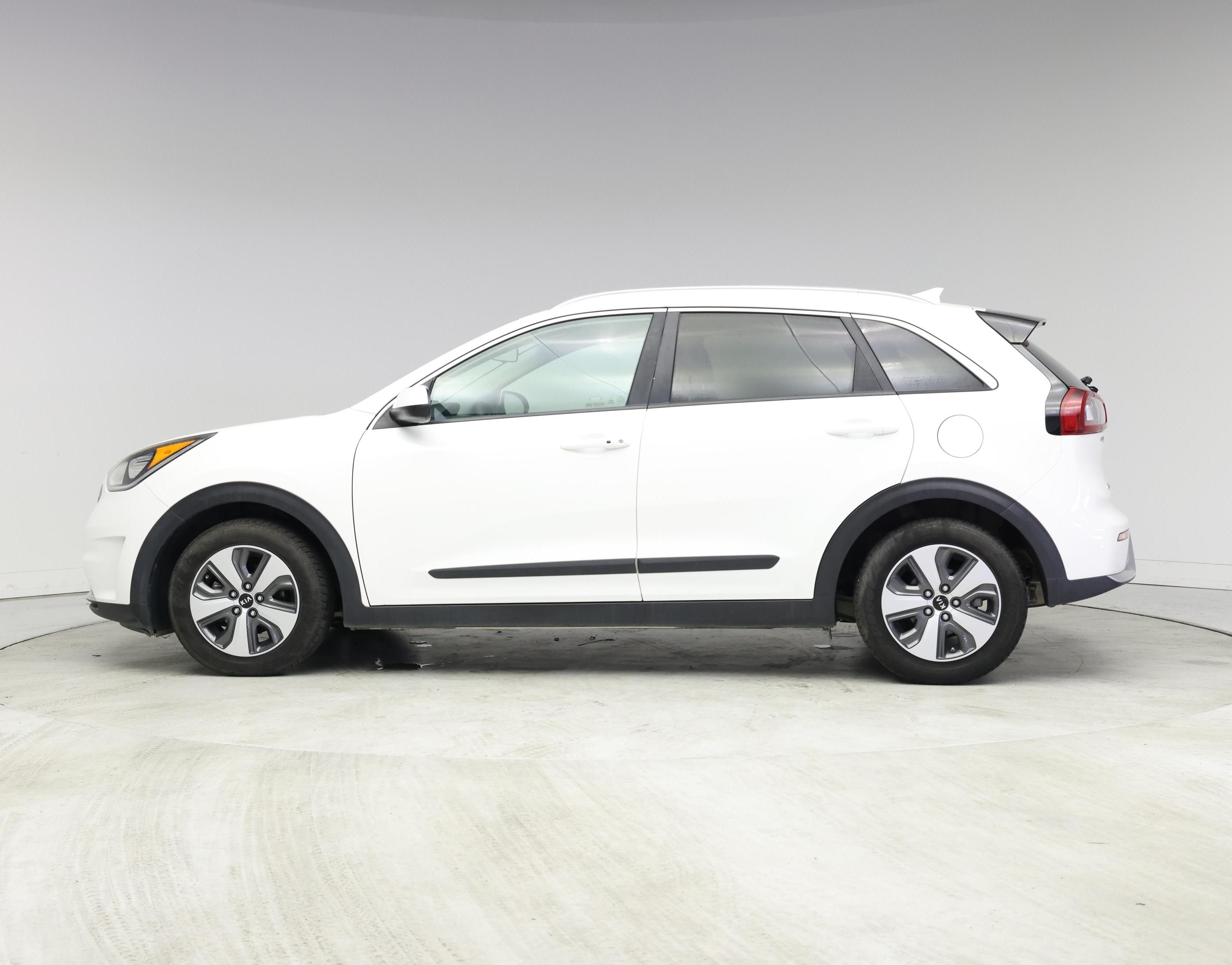 Thumbnail: 2018 Kia Niro - 3