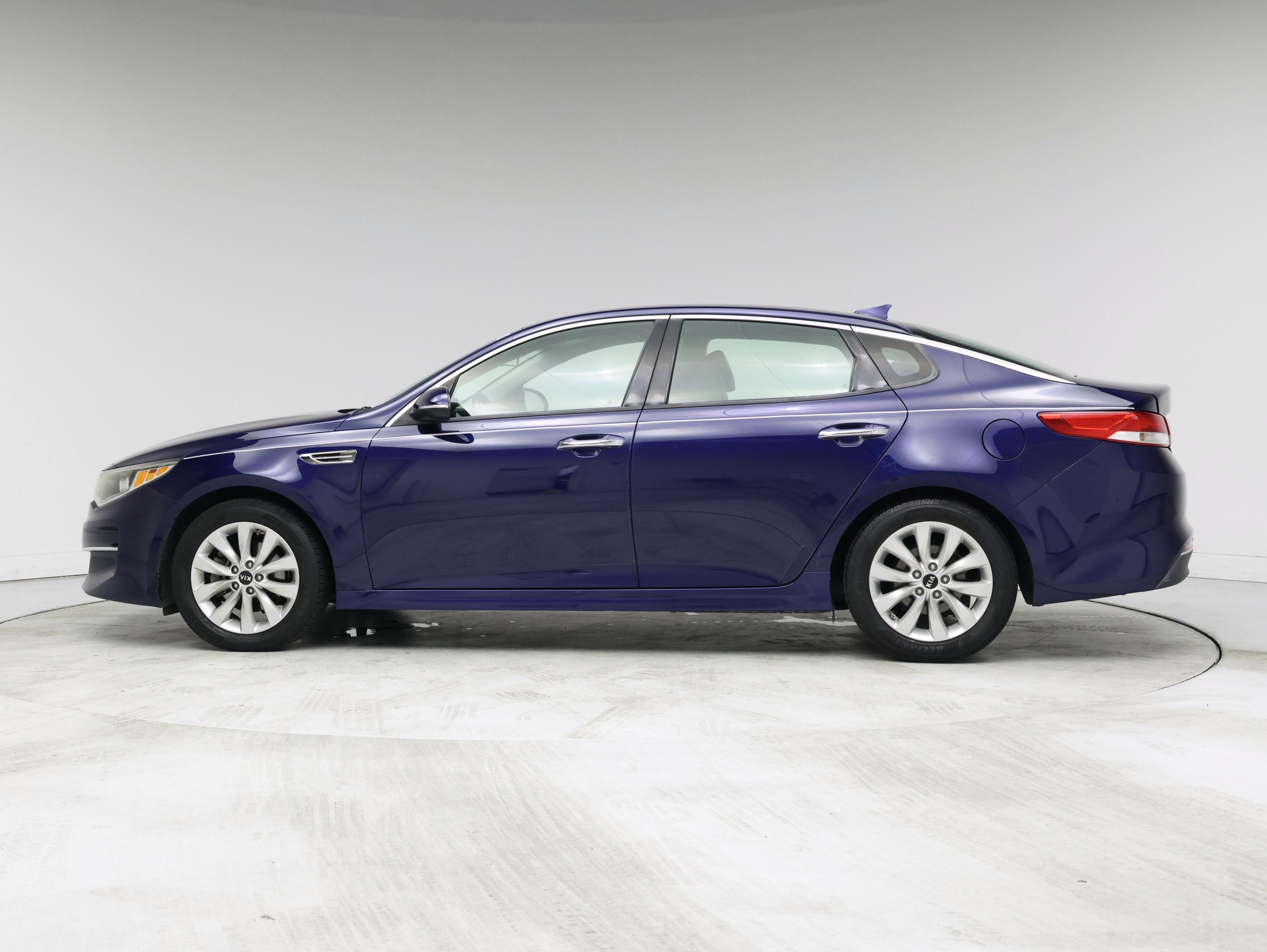 Thumbnail: 2018 Kia Optima - 3