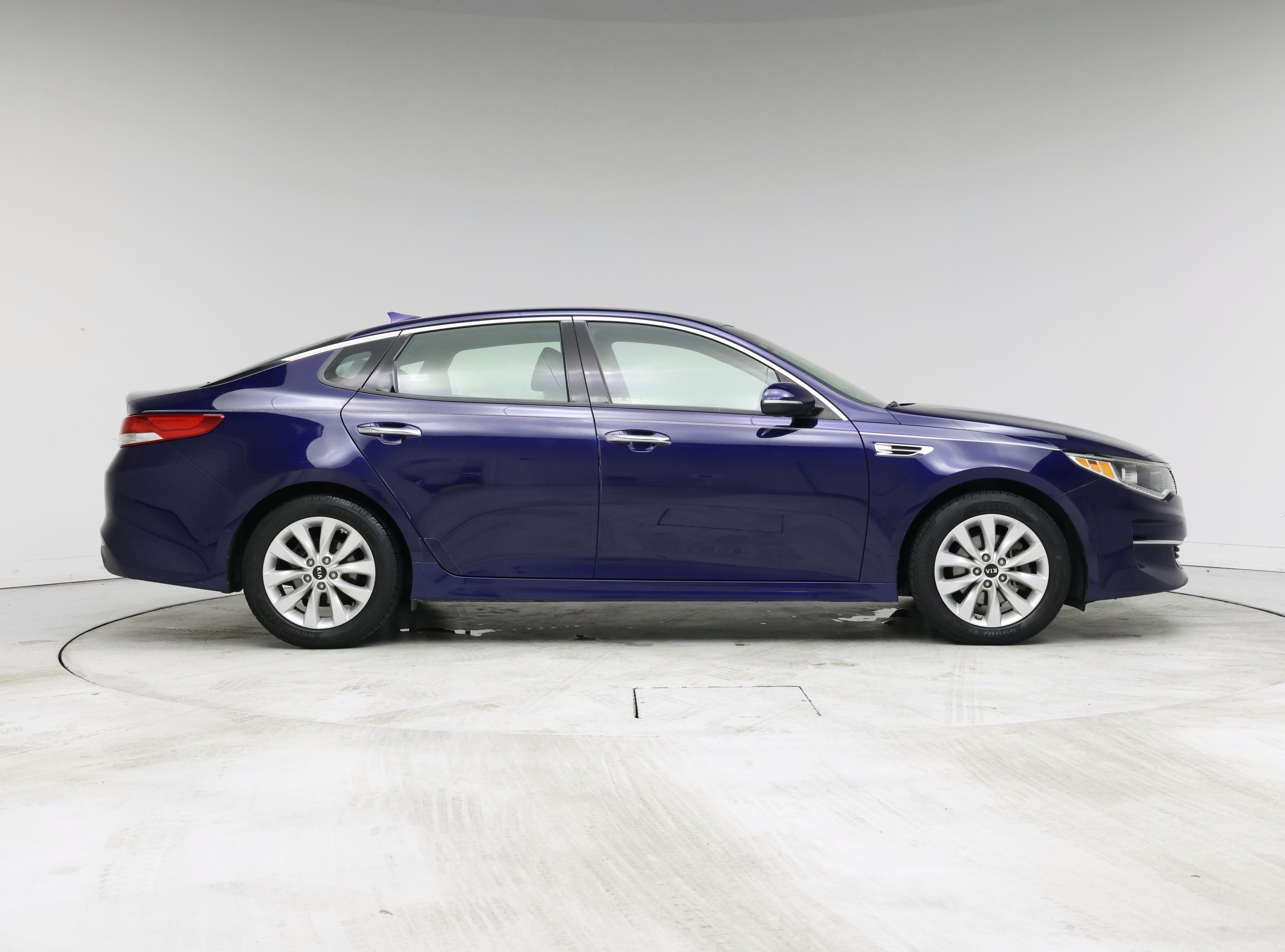 Thumbnail: 2018 Kia Optima - 7
