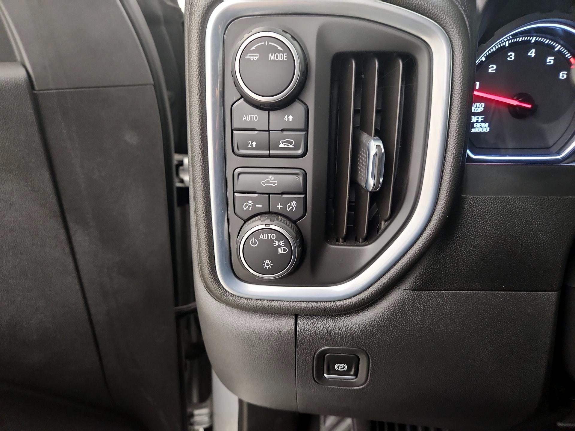 Thumbnail: 2021 Chevrolet Silverado 1500 - 13
