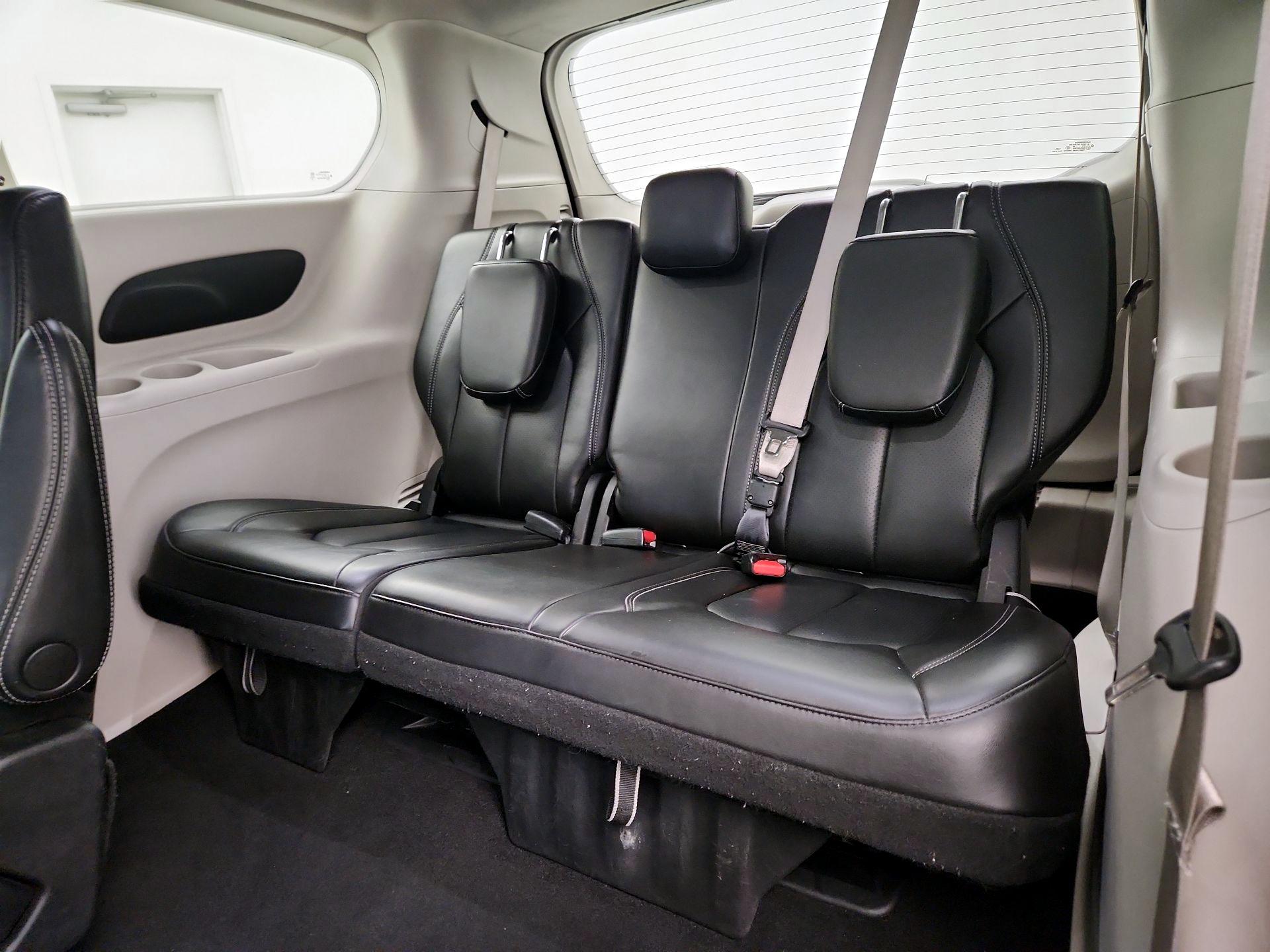 Thumbnail: 2023 Chrysler Pacifica - 20