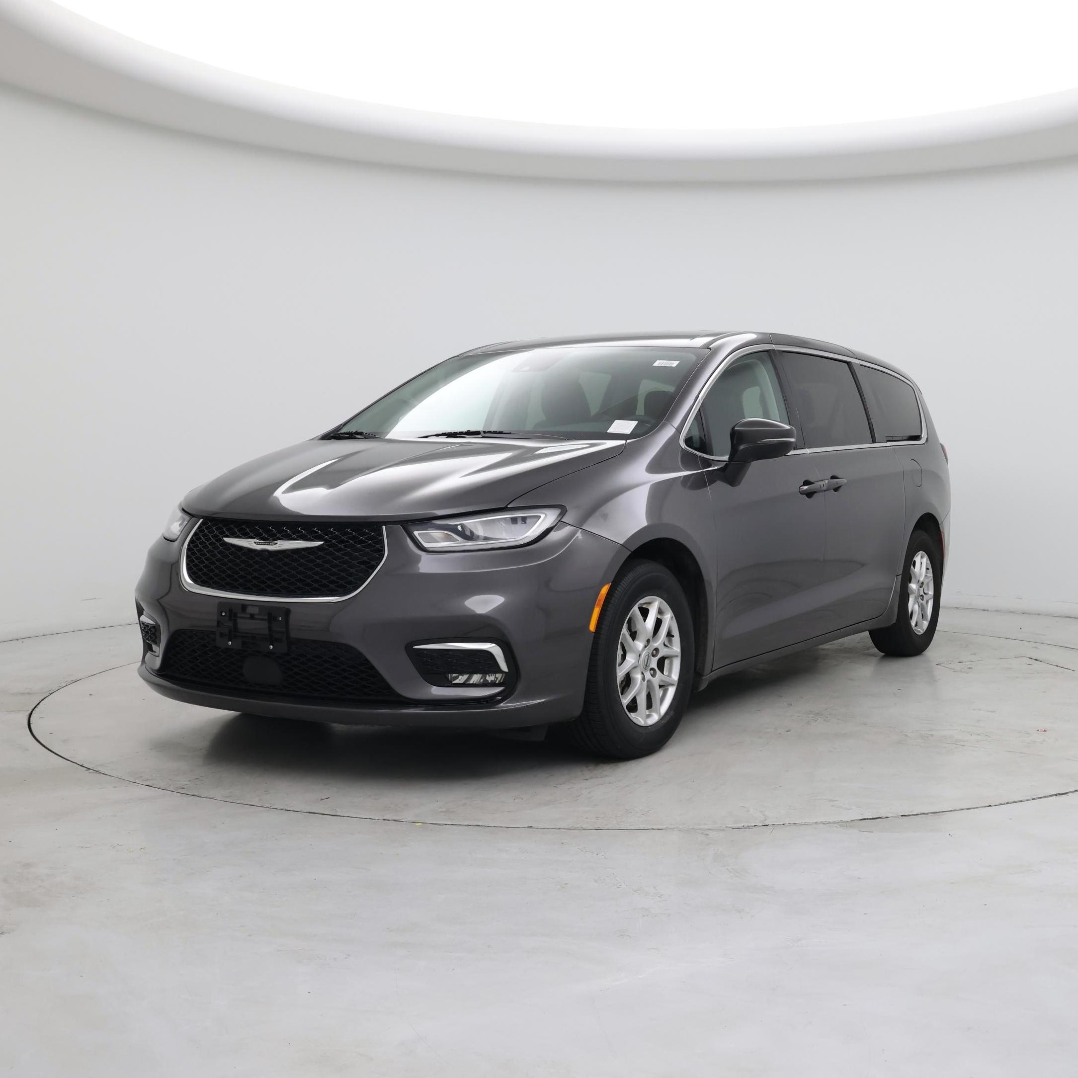 Thumbnail: 2023 Chrysler Pacifica - 4