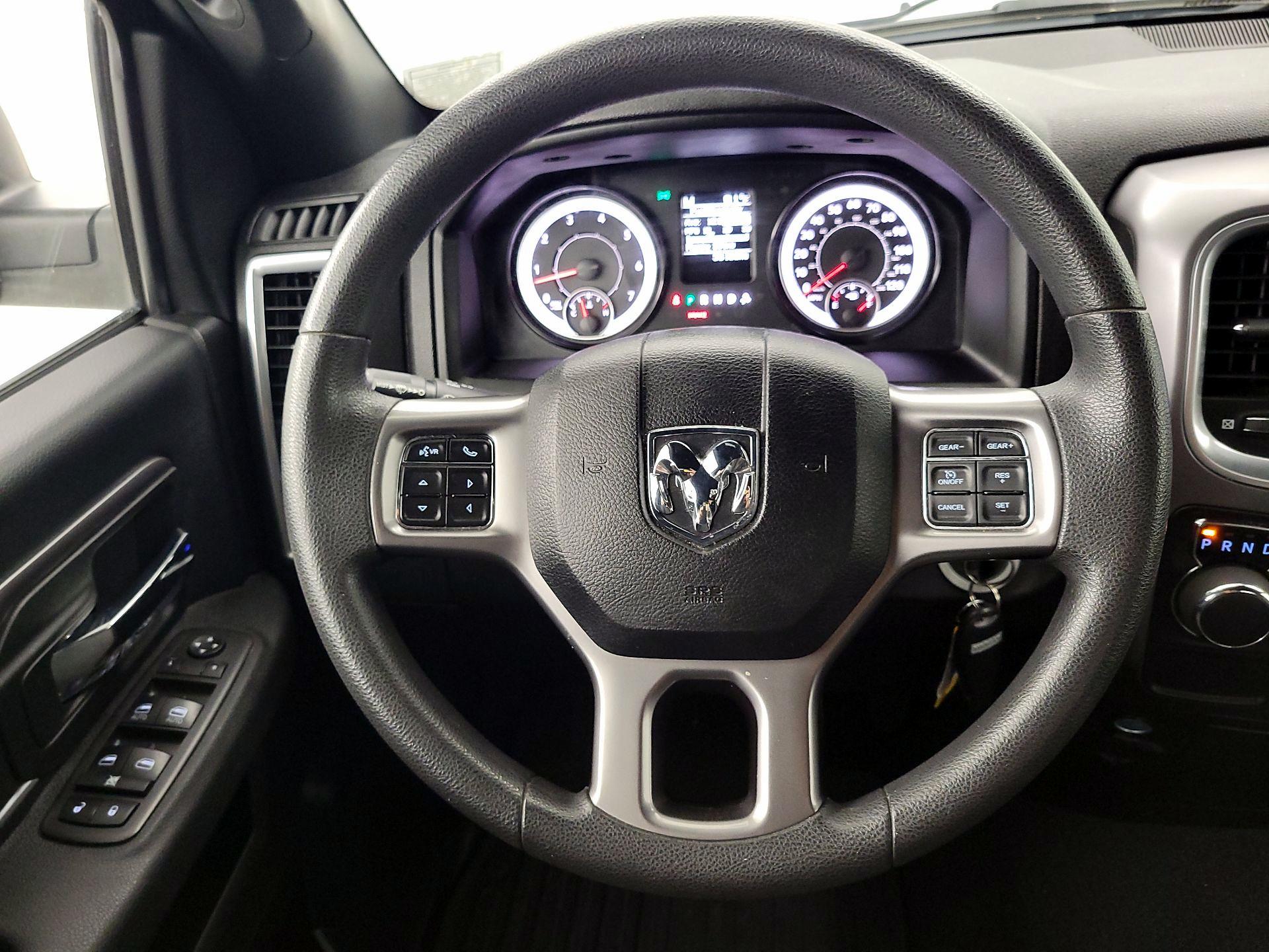 Thumbnail: 2021 RAM 1500 Classic - 10