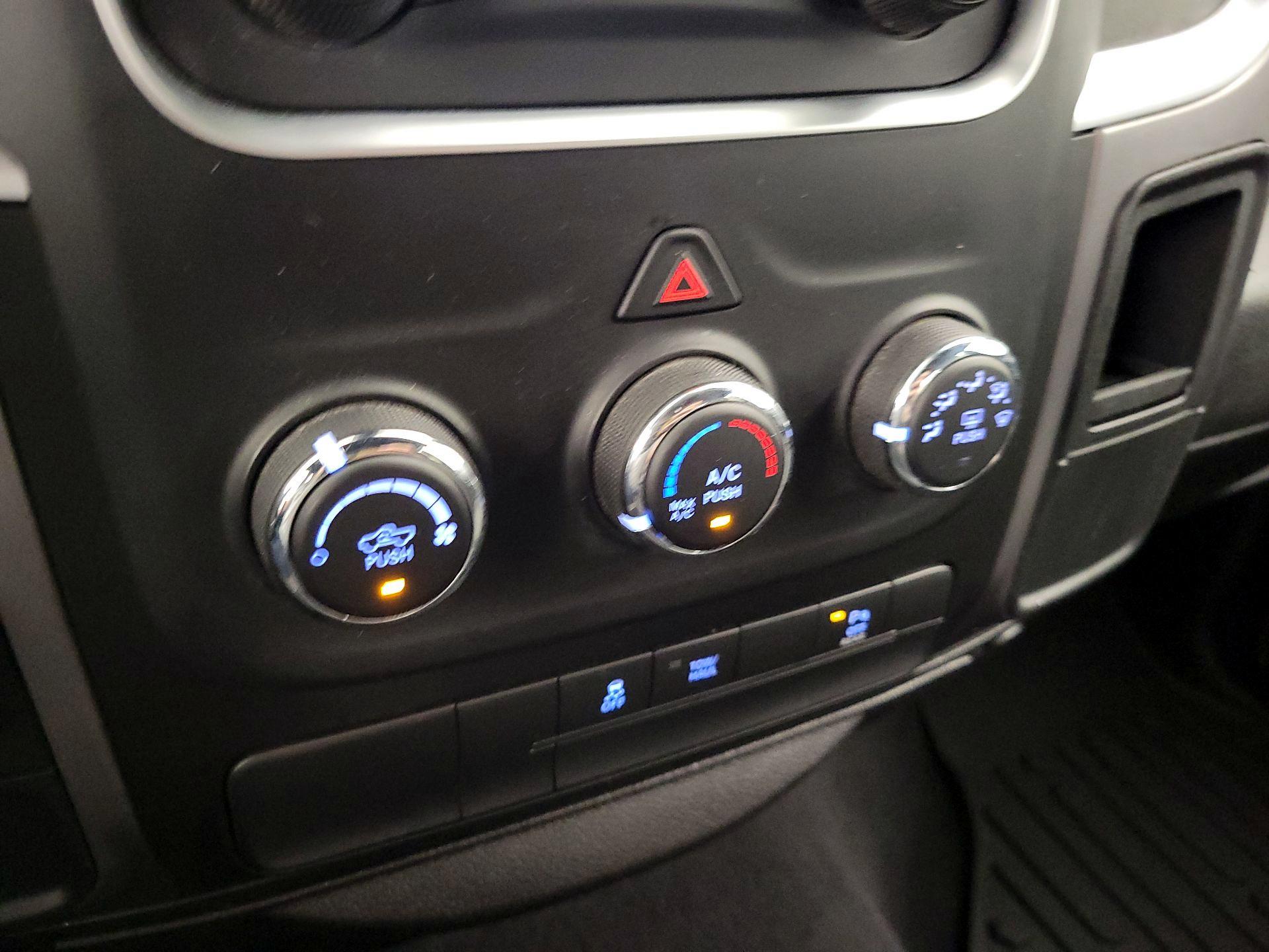 Thumbnail: 2021 RAM 1500 Classic - 16