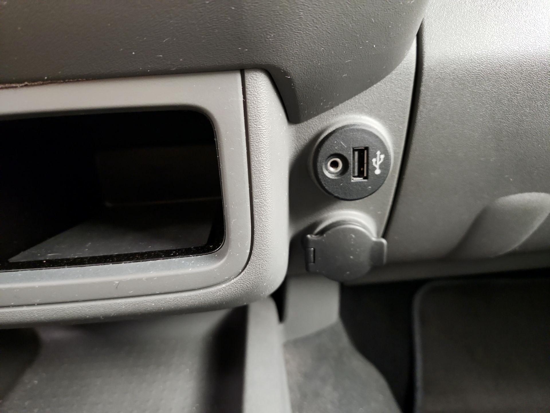 Thumbnail: 2019 Nissan Frontier - 18