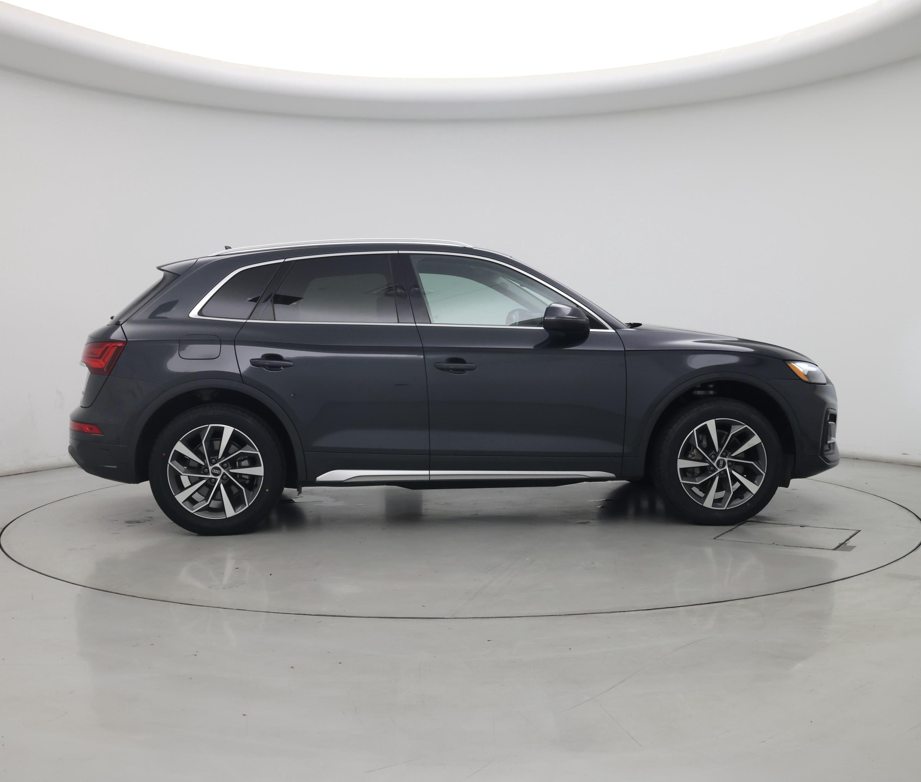 Thumbnail: 2021 Audi Q5 - 7