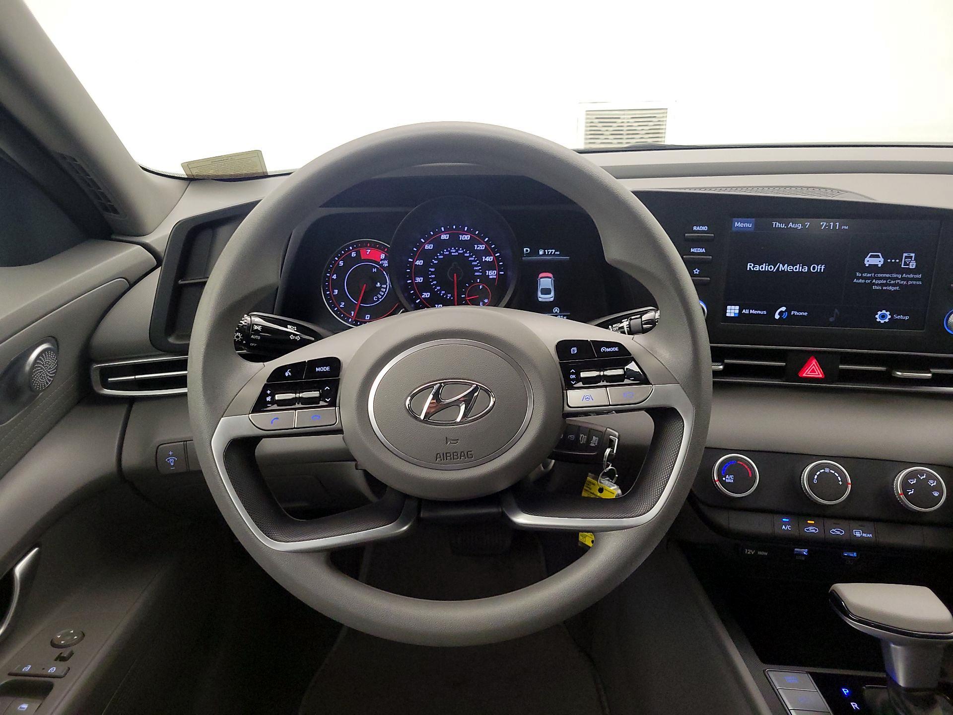 Thumbnail: 2023 Hyundai Elantra - 10