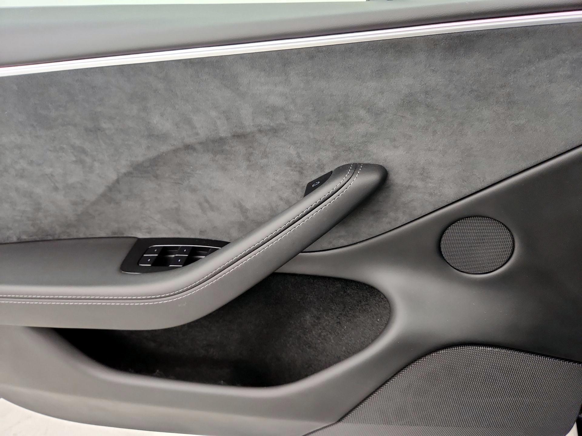 Thumbnail: 2025 Tesla Model 3 - 12