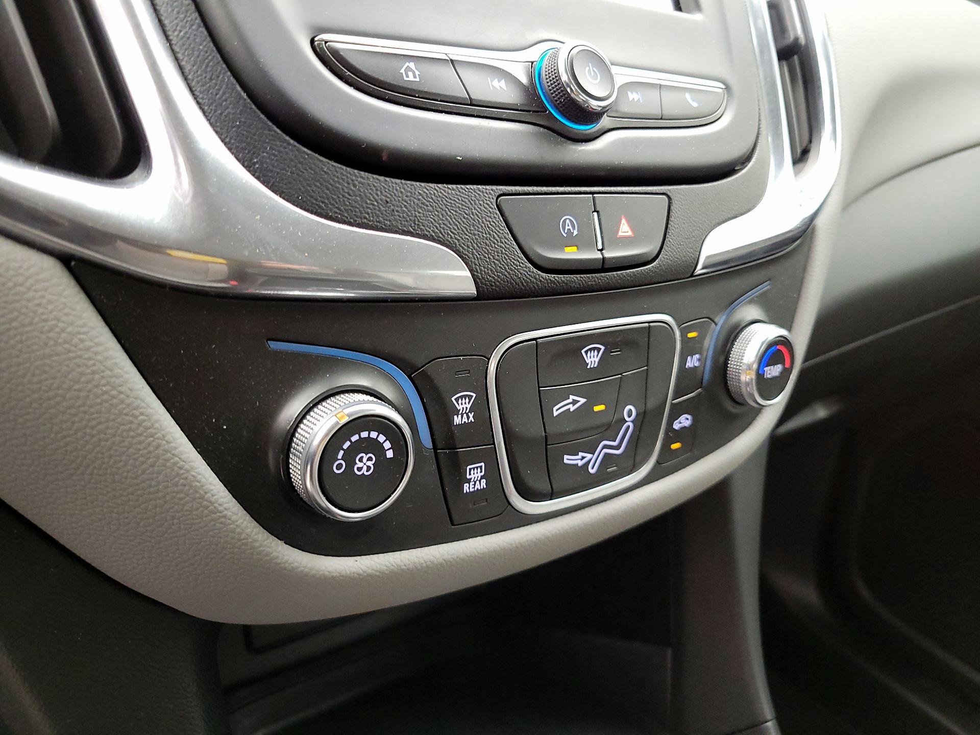 Thumbnail: 2022 Chevrolet Equinox - 16