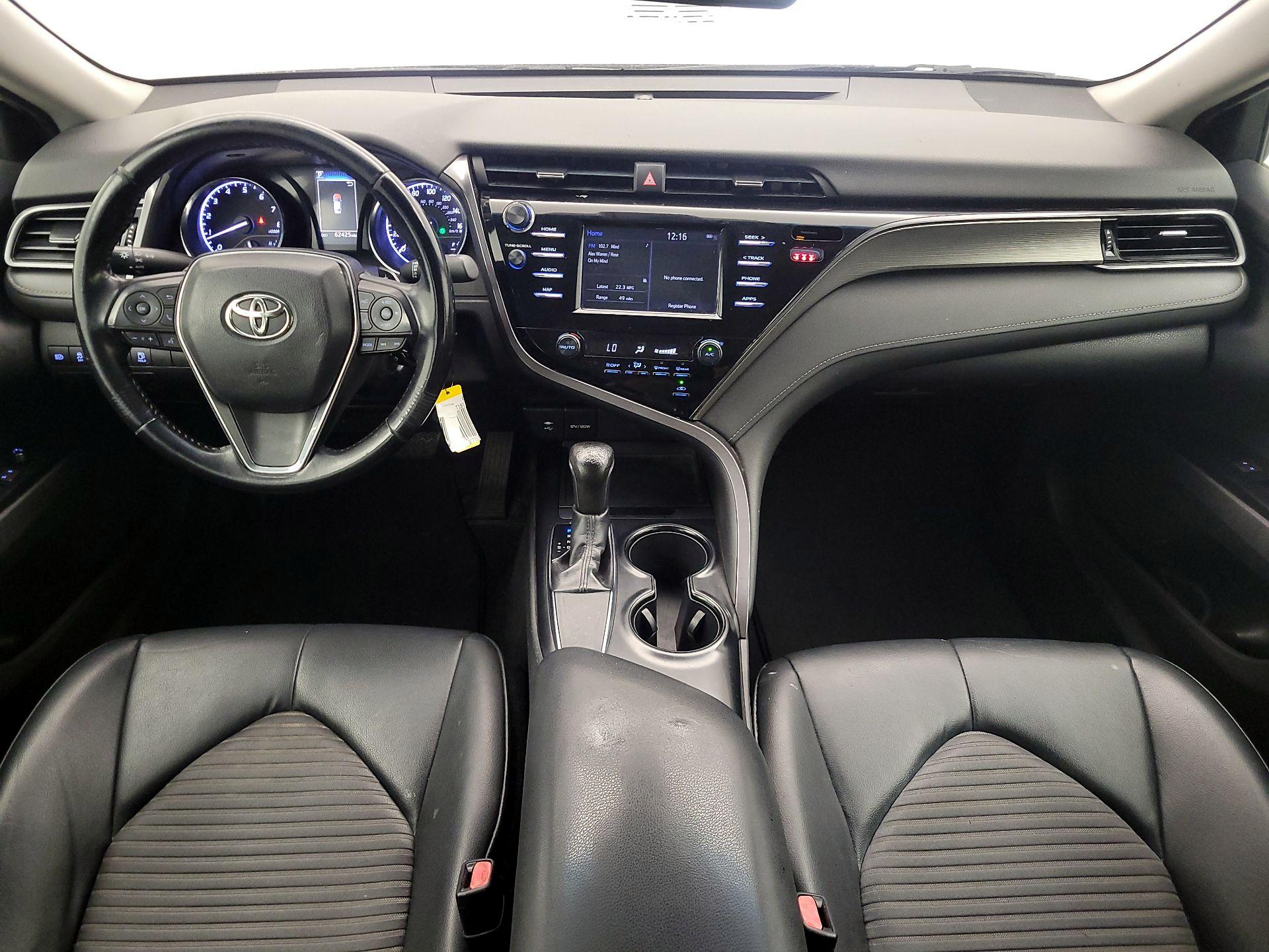 Thumbnail: 2019 Toyota Camry - 9