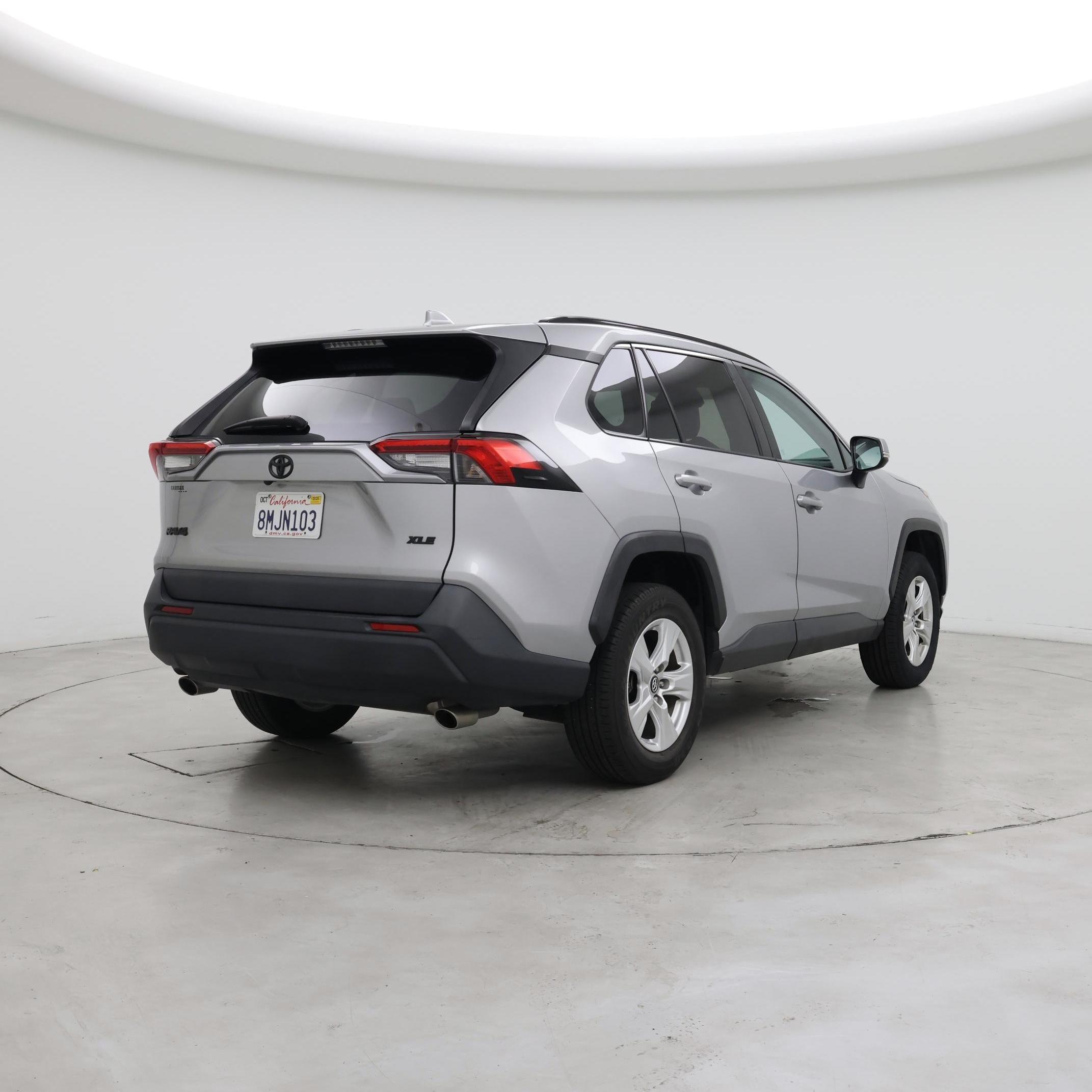 Thumbnail: 2019 Toyota RAV4 - 8