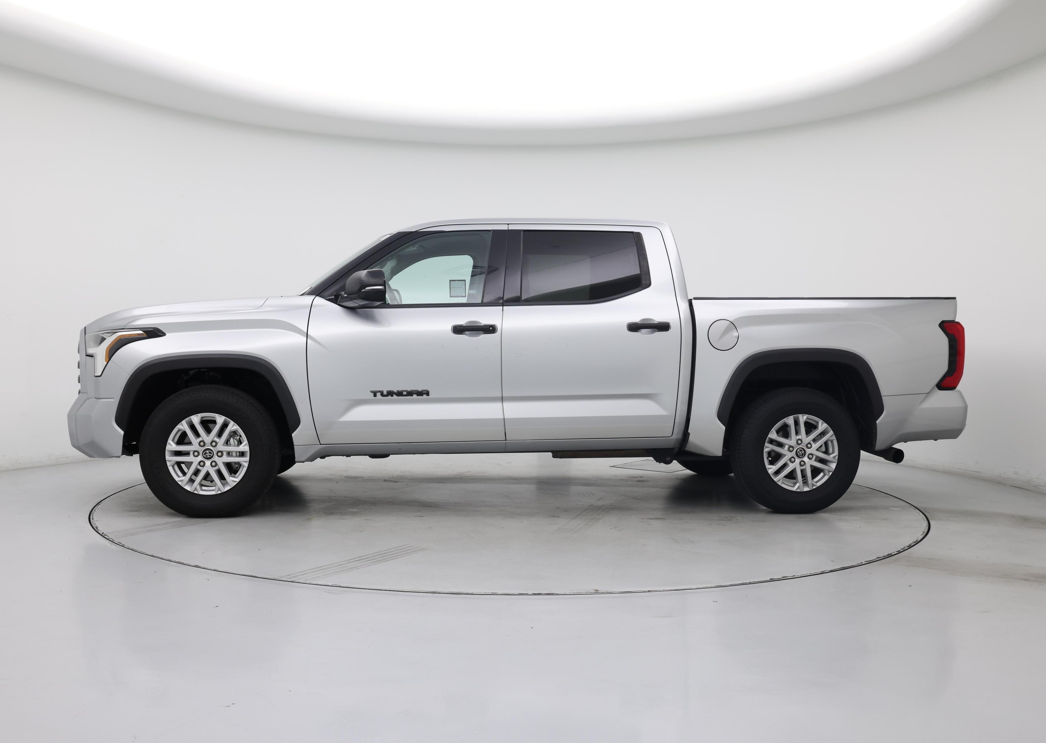 Thumbnail: 2022 Toyota Tundra - 3