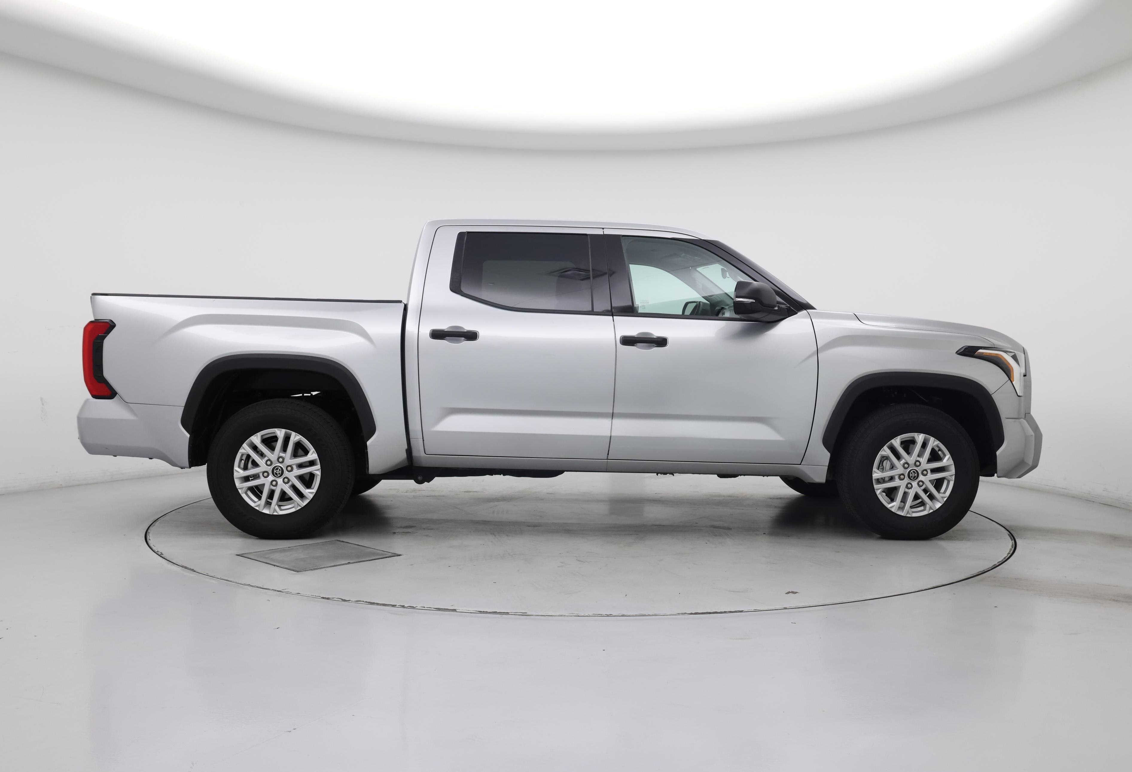 Thumbnail: 2022 Toyota Tundra - 7
