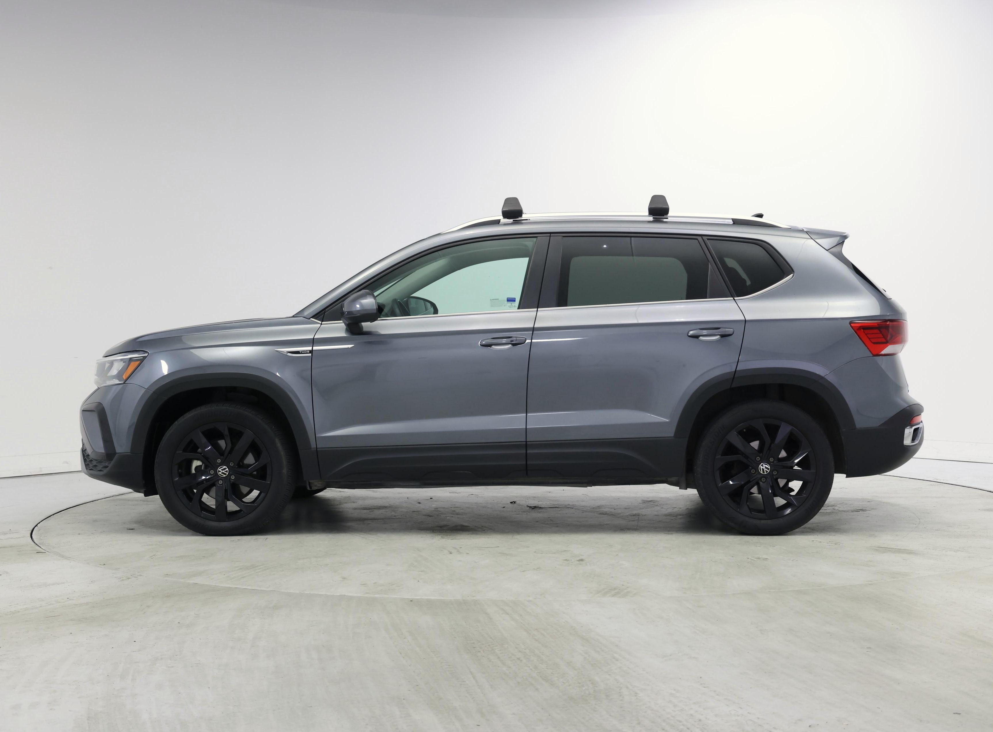 Thumbnail: 2022 Volkswagen Taos - 3