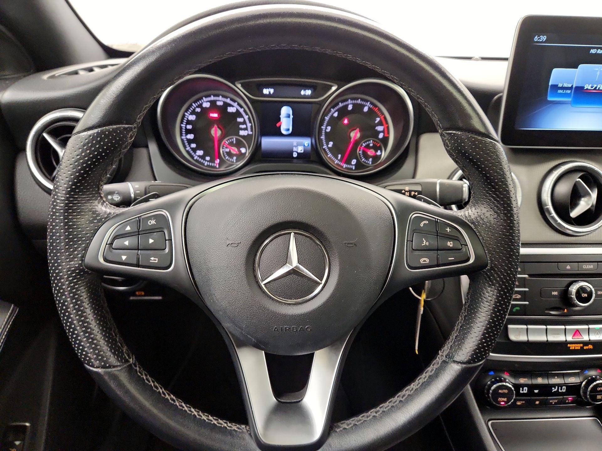 Thumbnail: 2019 Mercedes-Benz CLA - 10