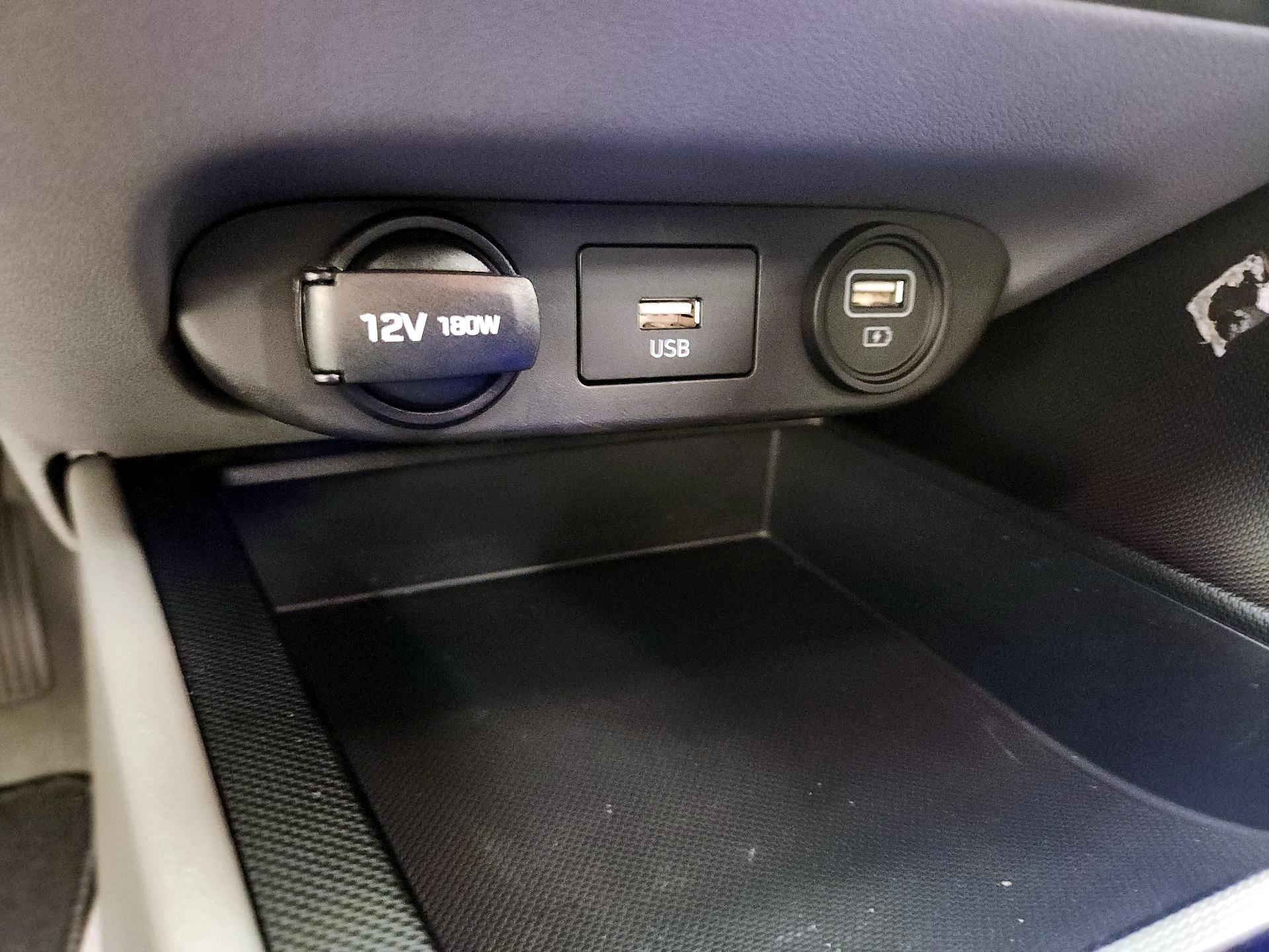 Thumbnail: 2023 Hyundai Elantra - 18