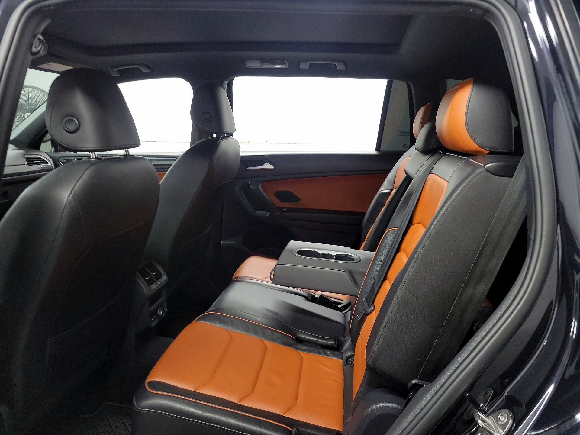 Thumbnail: 2020 Volkswagen Tiguan - 17