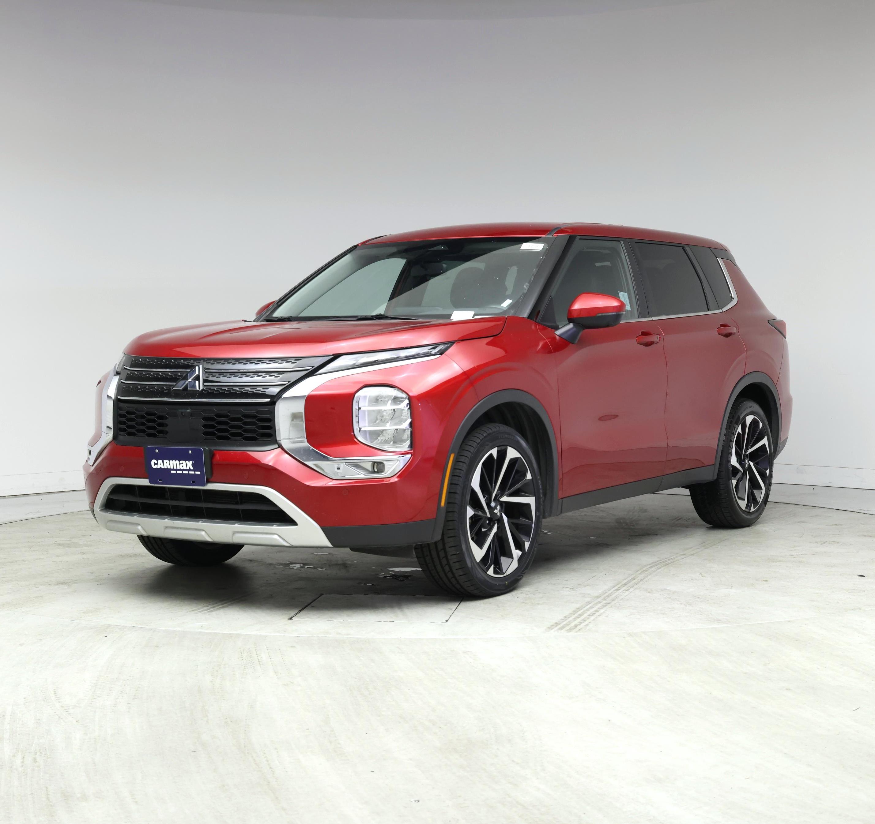 Thumbnail: 2023 Mitsubishi Outlander - 4