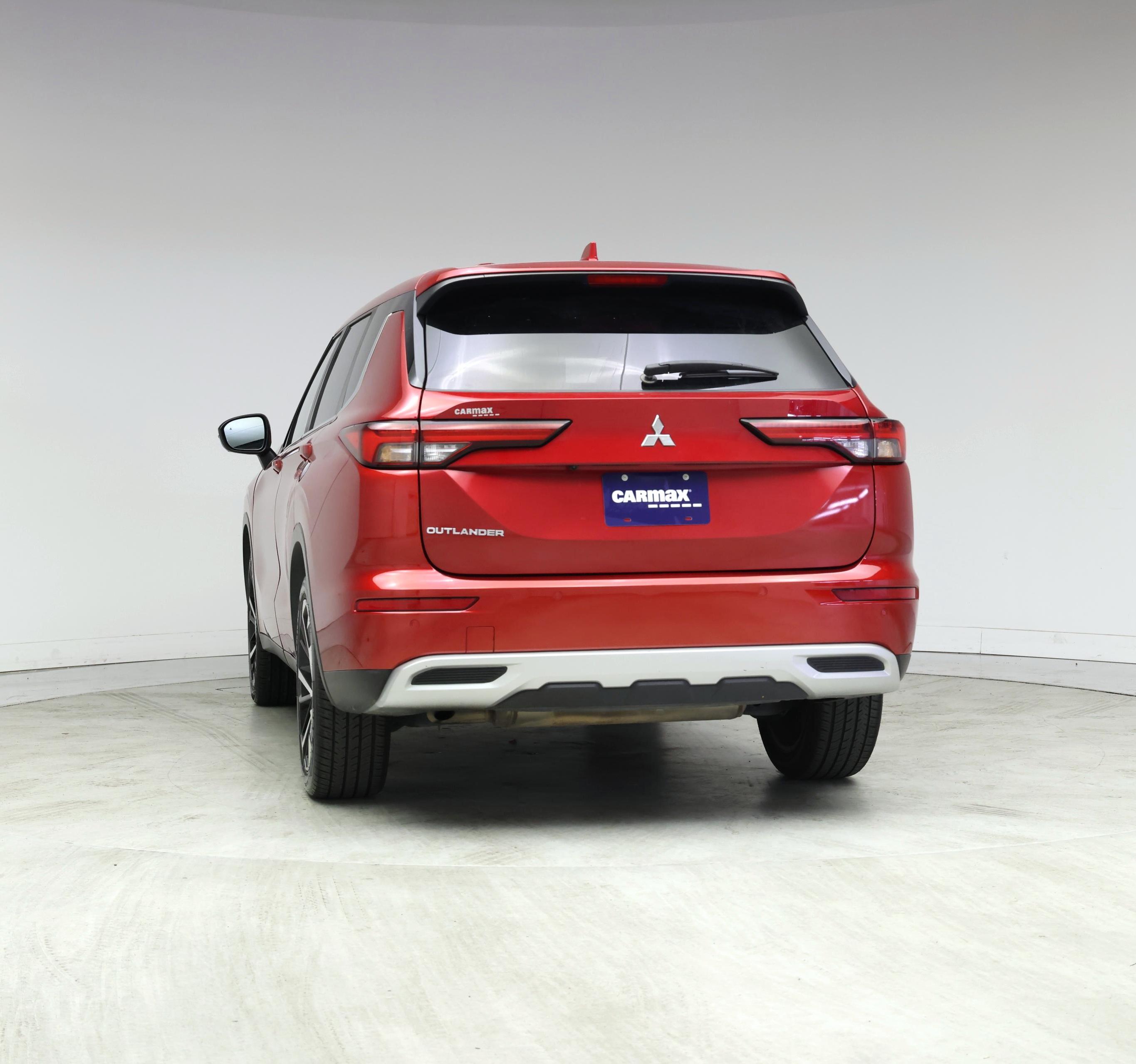 Thumbnail: 2023 Mitsubishi Outlander - 6