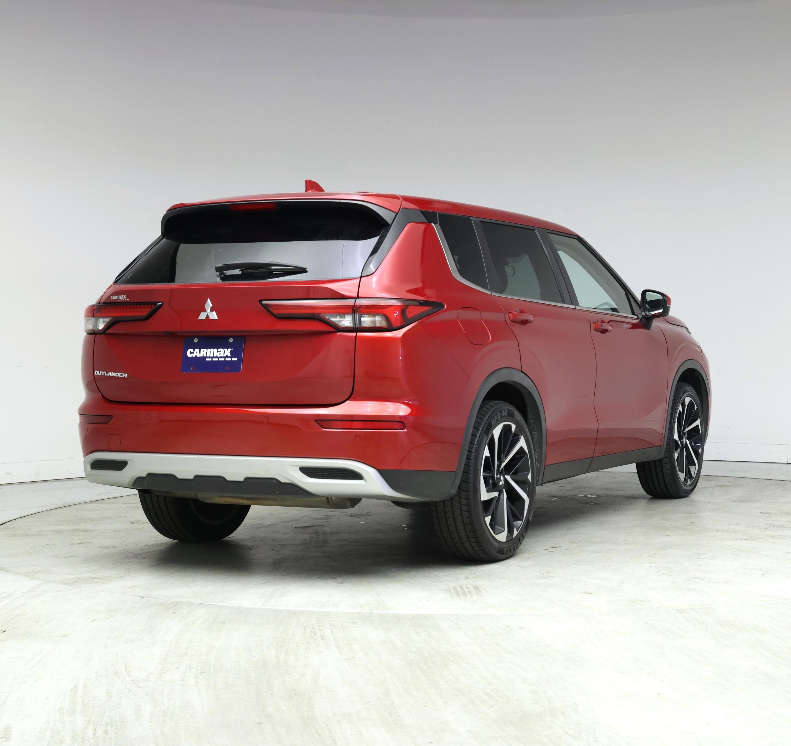 Thumbnail: 2023 Mitsubishi Outlander - 8