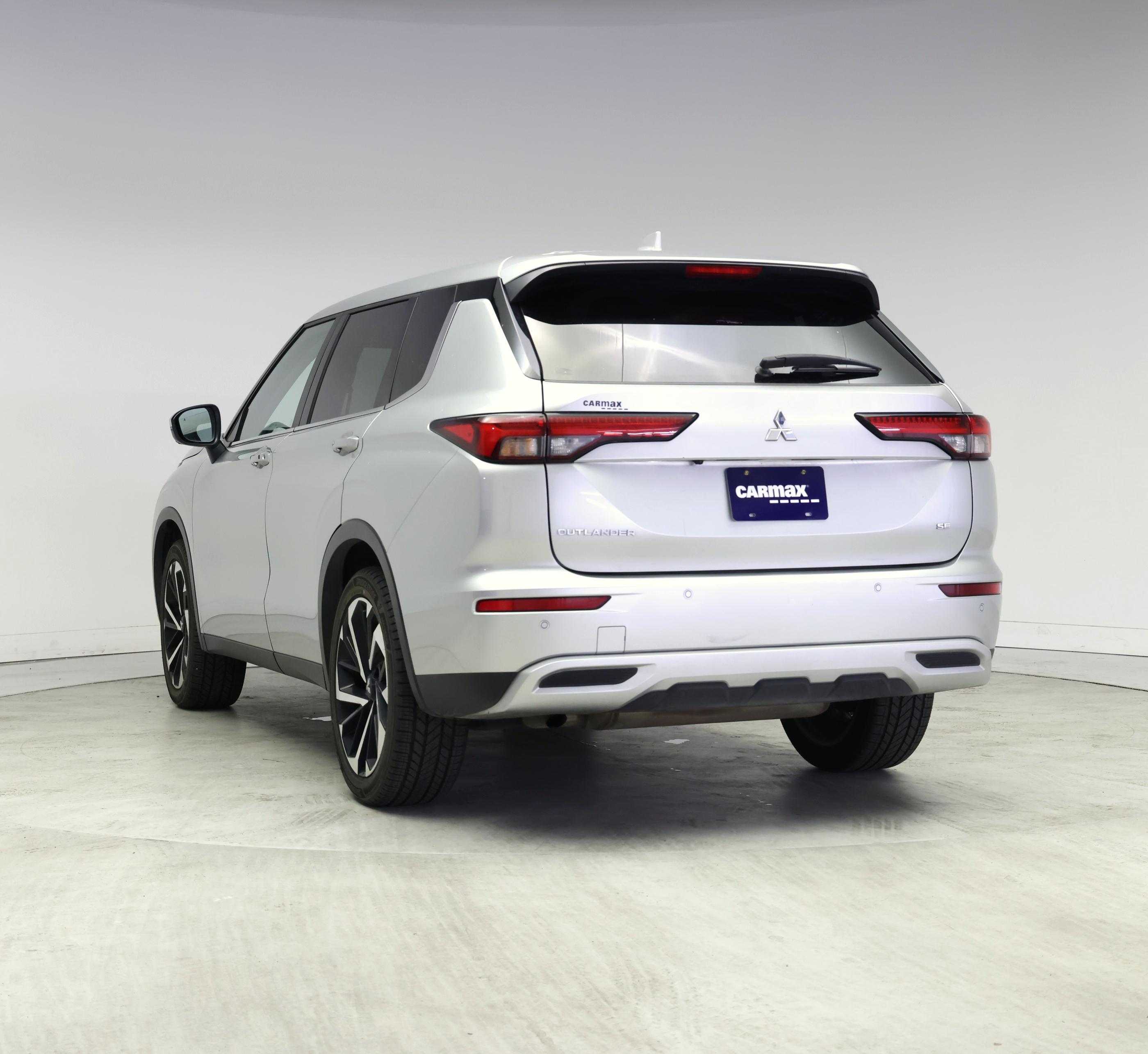 Thumbnail: 2024 Mitsubishi Outlander - 2