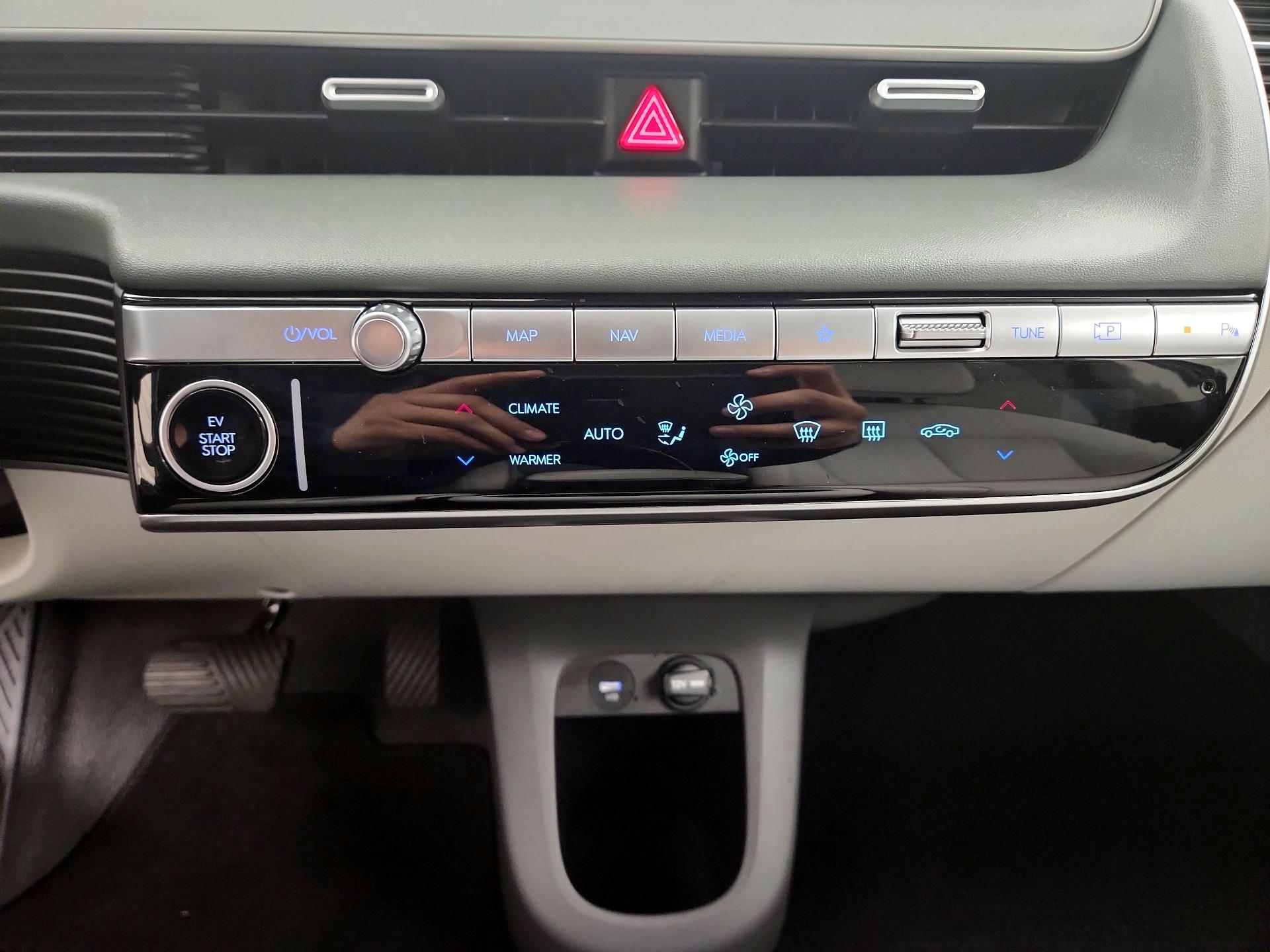 Thumbnail: 2023 Hyundai Ioniq 5 - 17