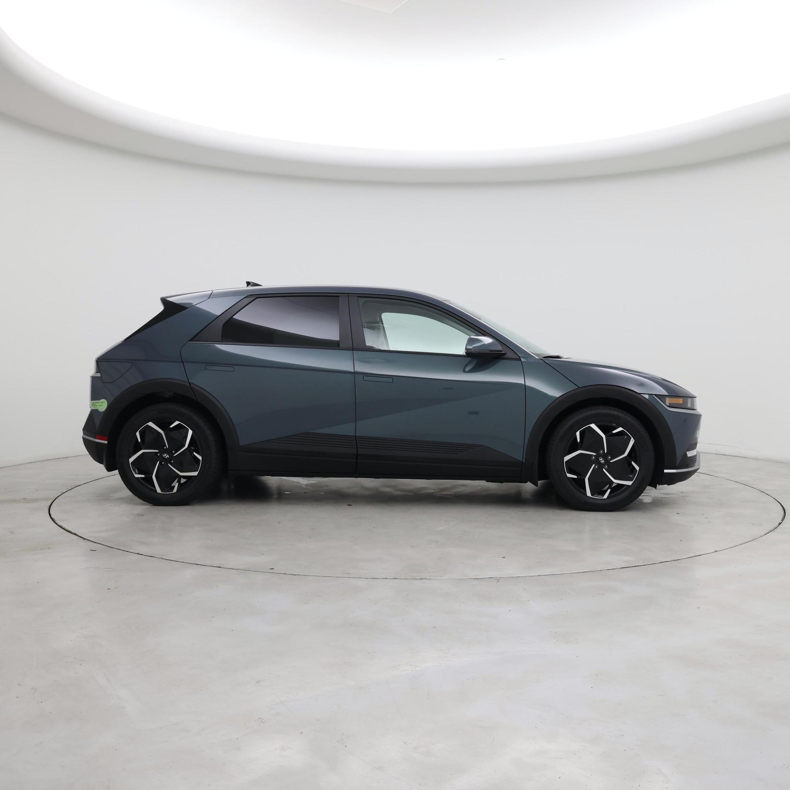 Thumbnail: 2023 Hyundai Ioniq 5 - 7