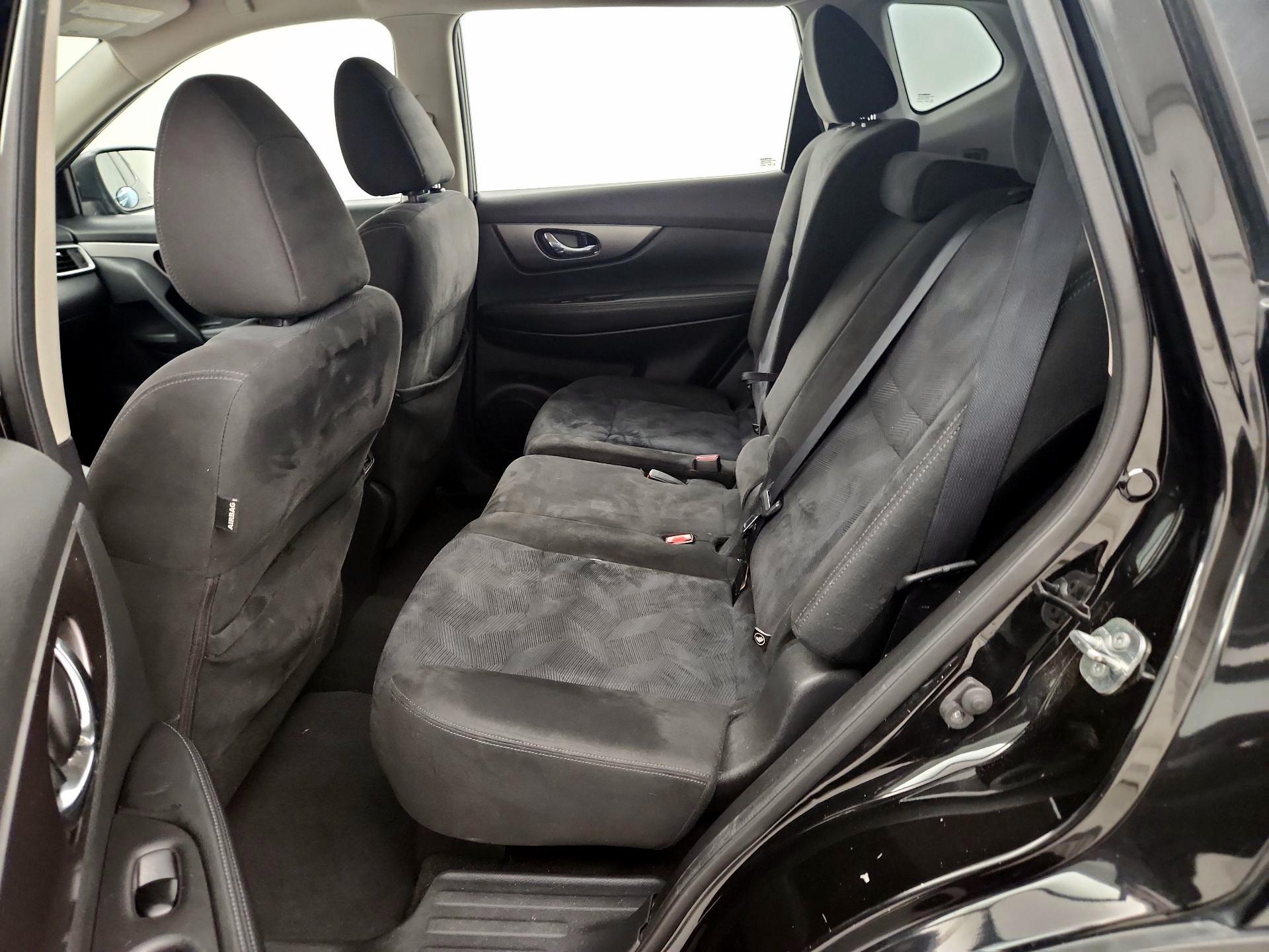 Thumbnail: 2015 Nissan Rogue - 19